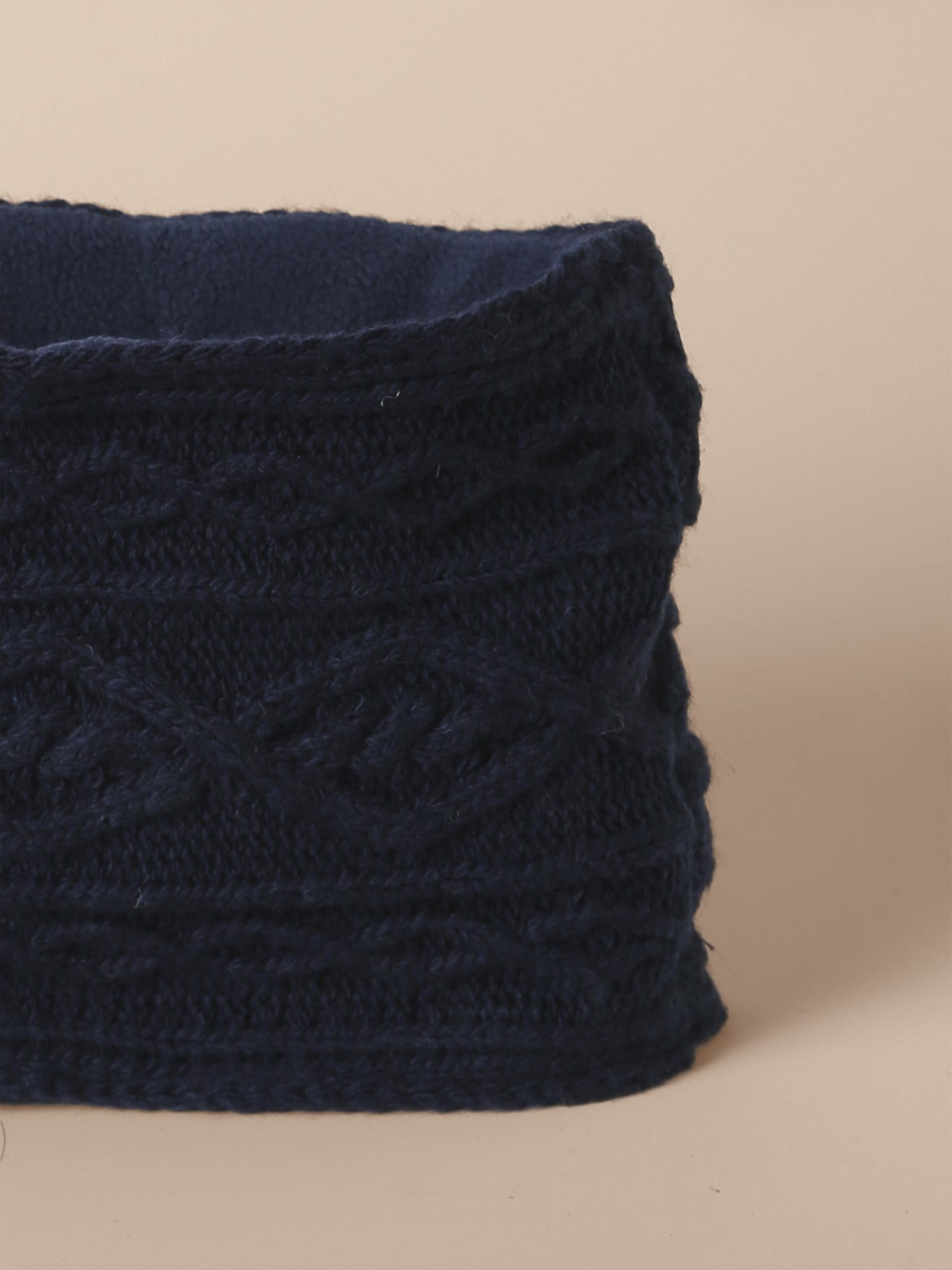Baby's fleece-lined cable-knit snood