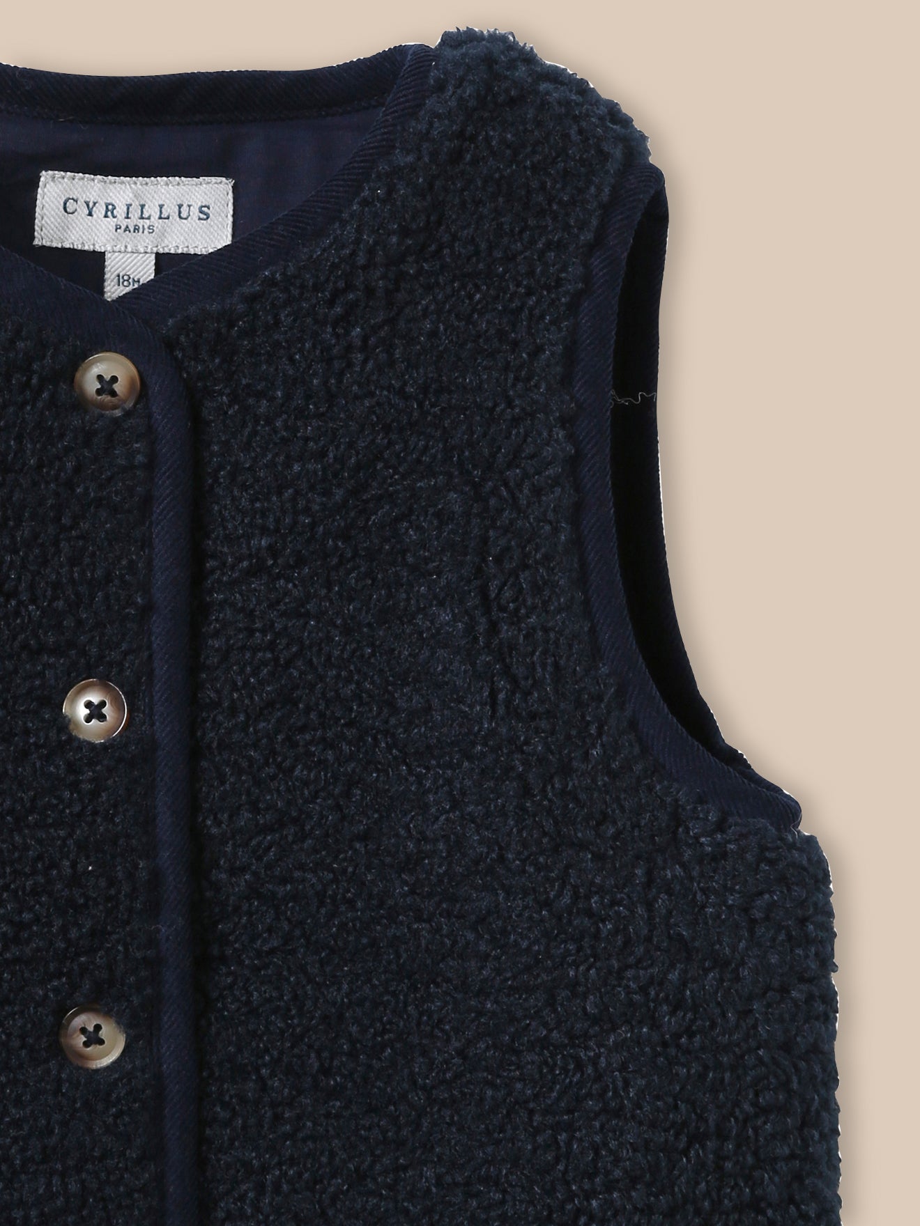 Baby's sleeveless sherpa jacket