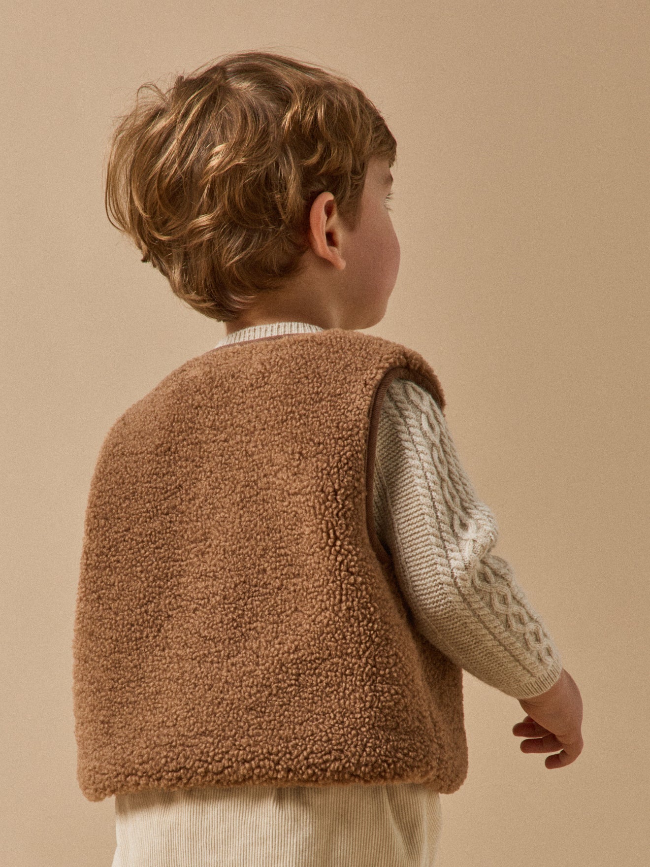 Baby's sleeveless sherpa jacket