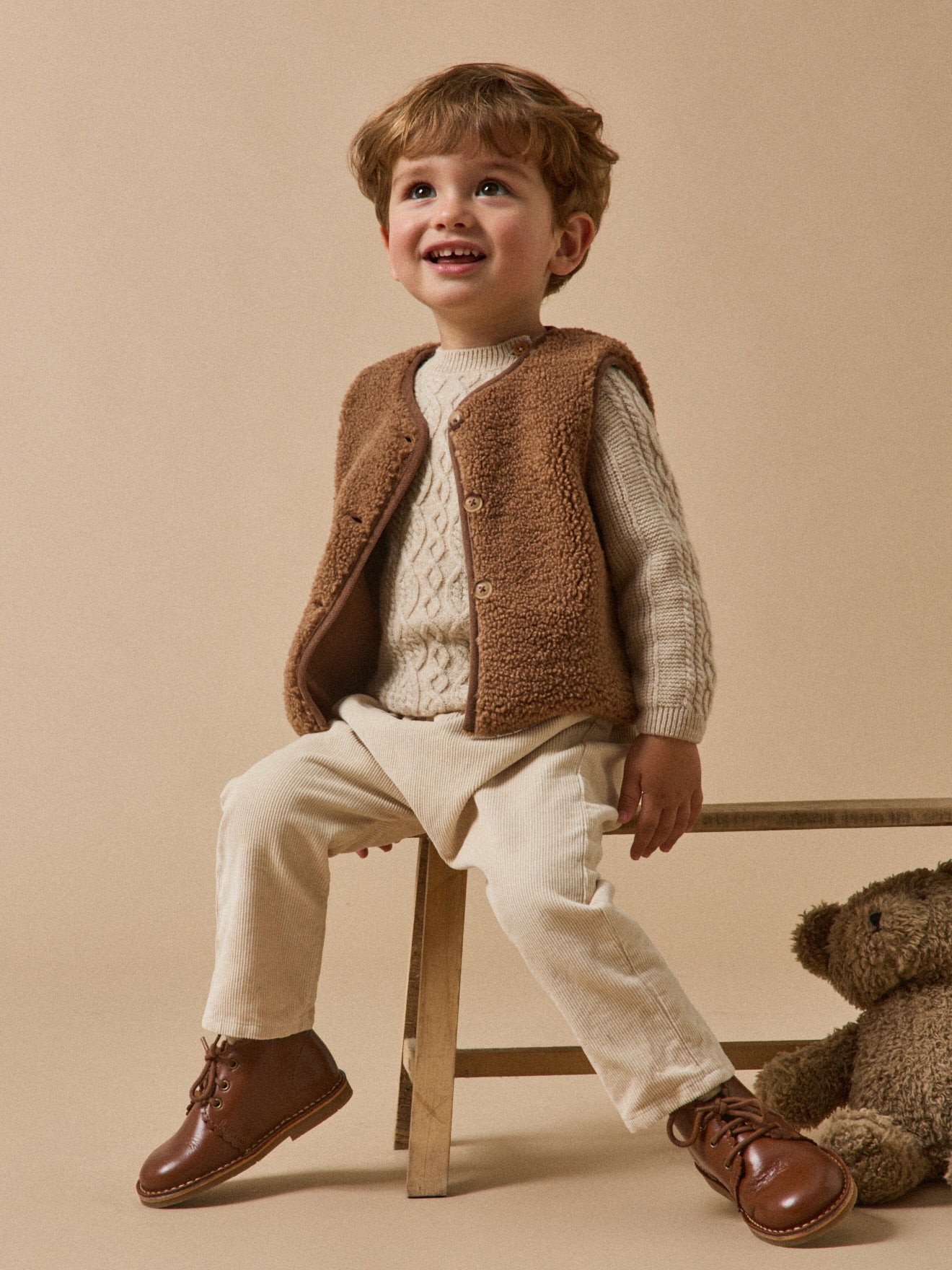 Baby's sleeveless sherpa jacket