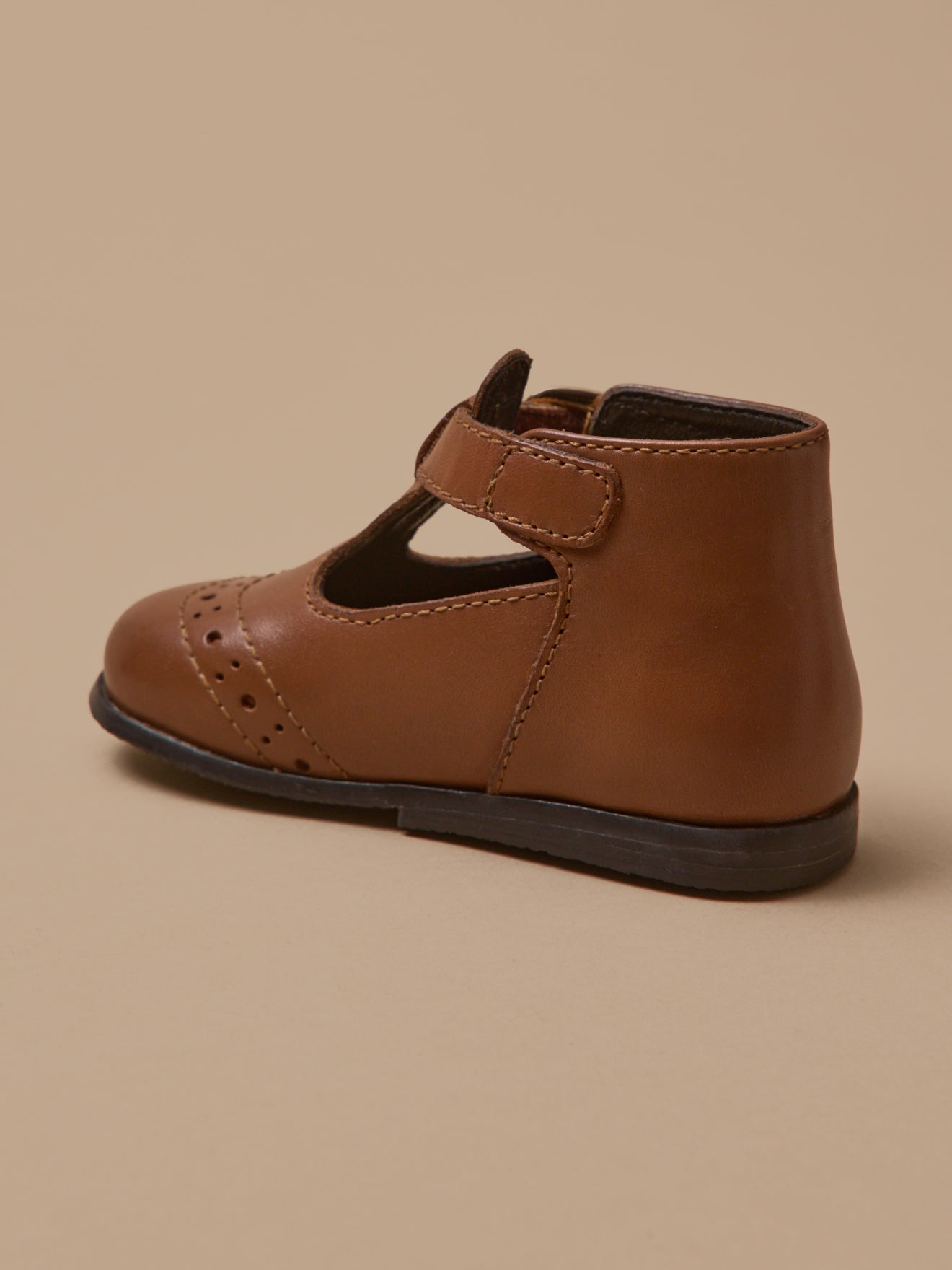 Baby's leather T-strap shoes