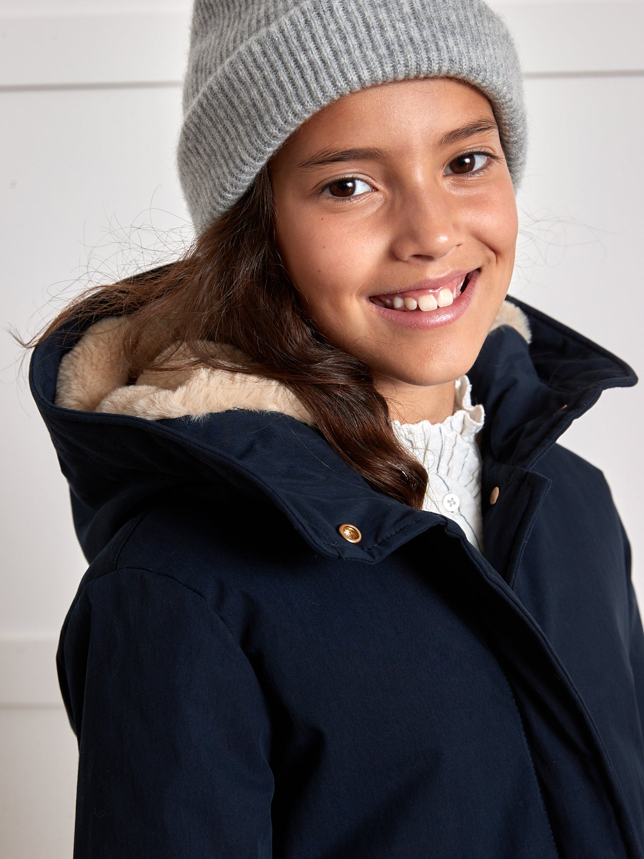 Girl's parka with faux-fur lining