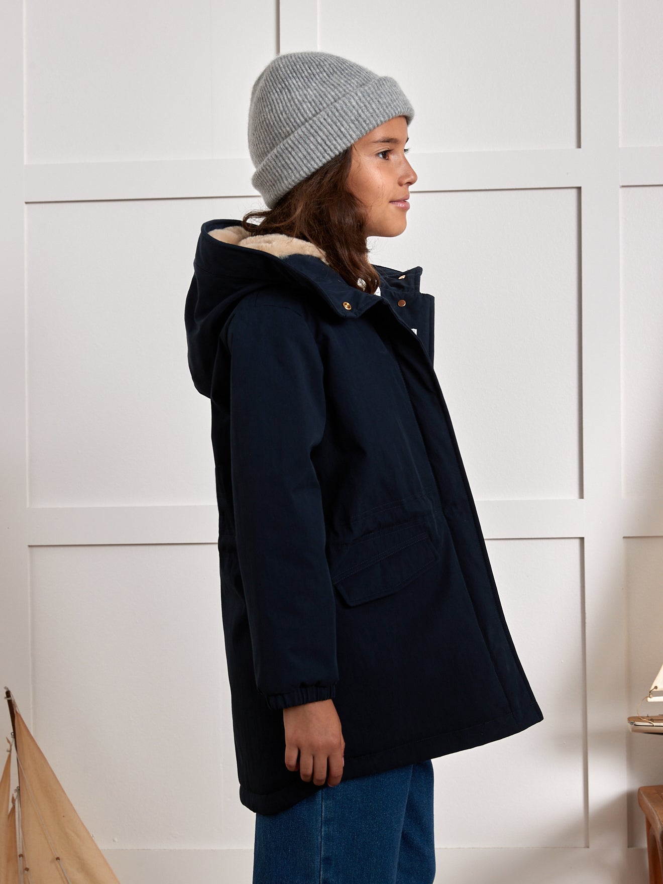 Girl's parka with faux-fur lining