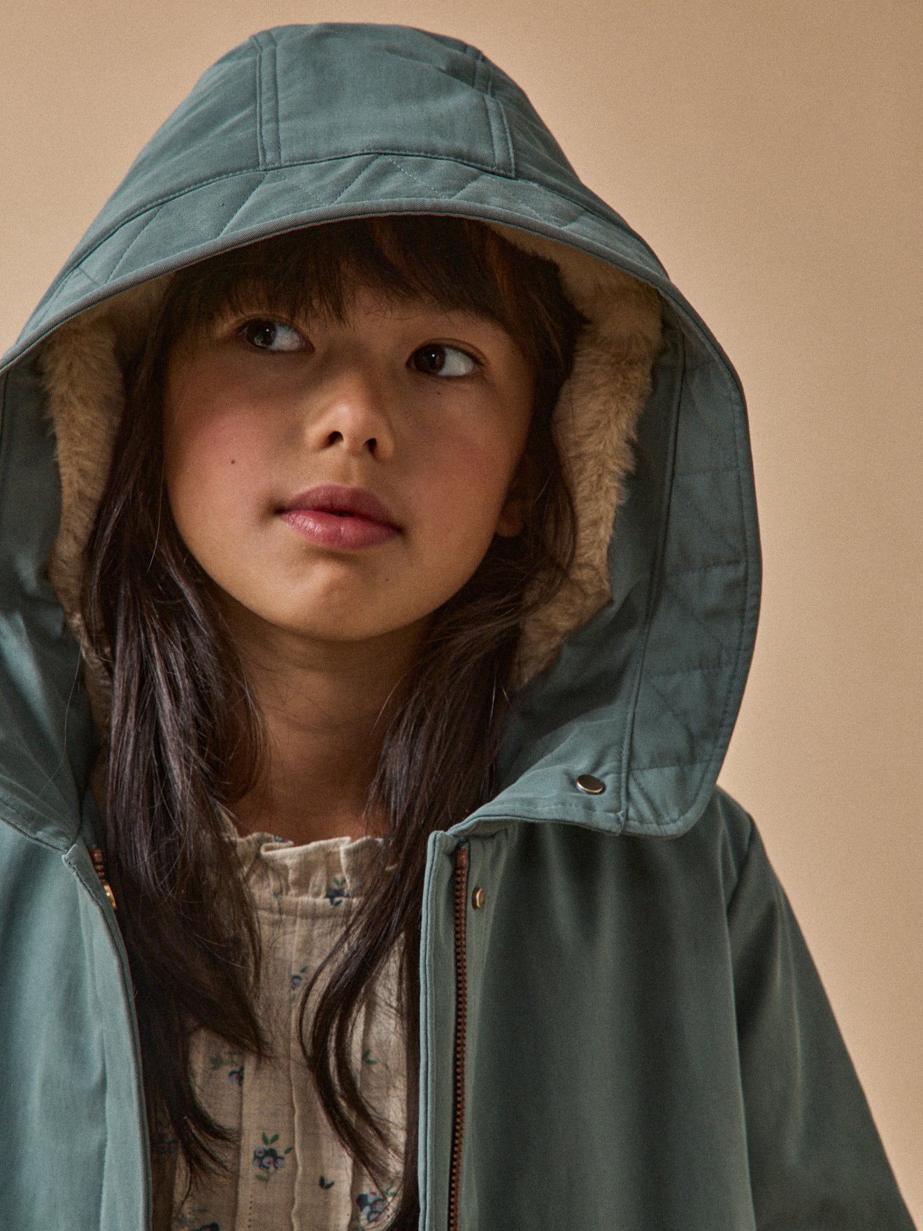 Girl's parka with faux-fur lining