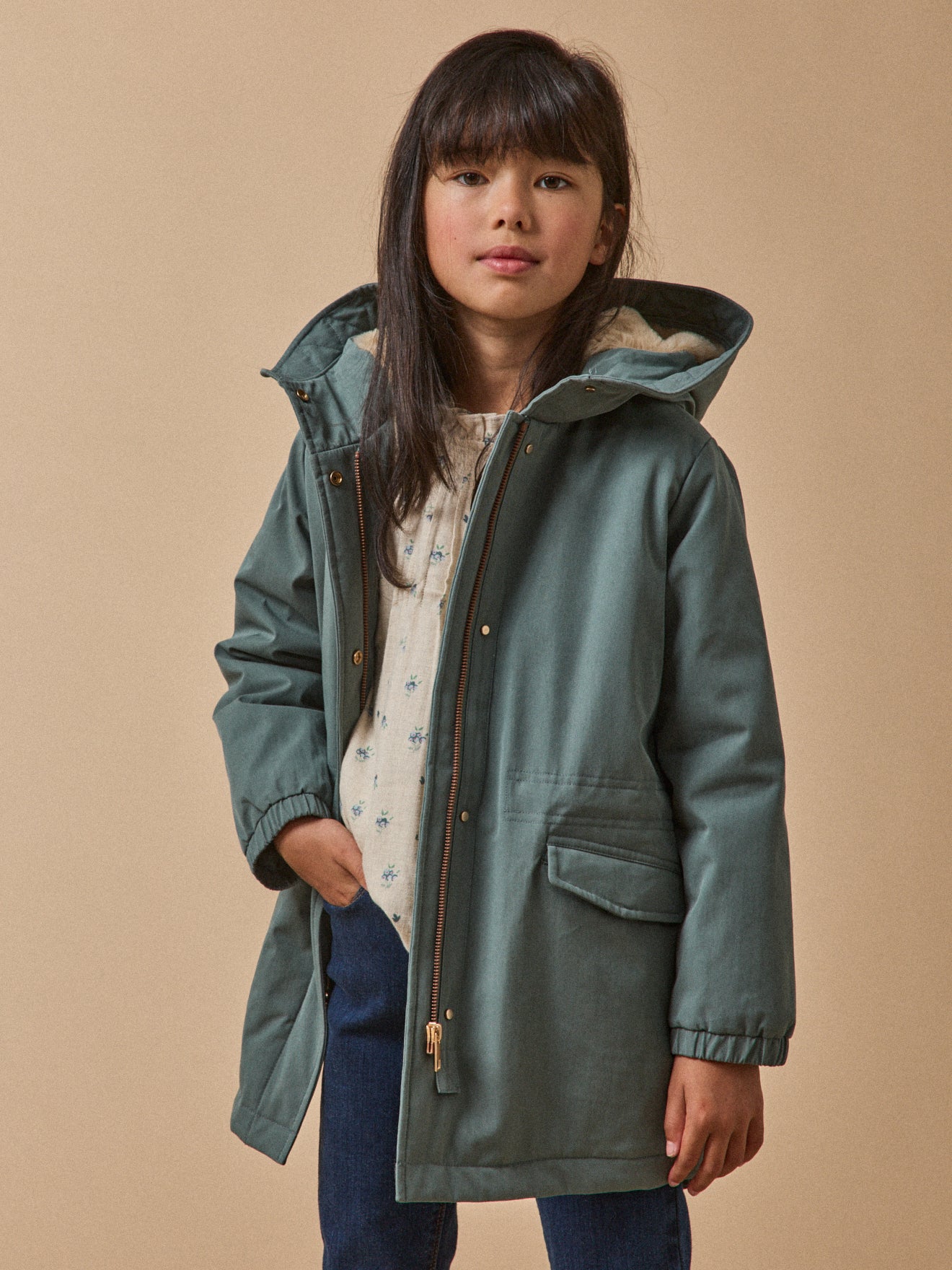 Girl's parka with faux-fur lining