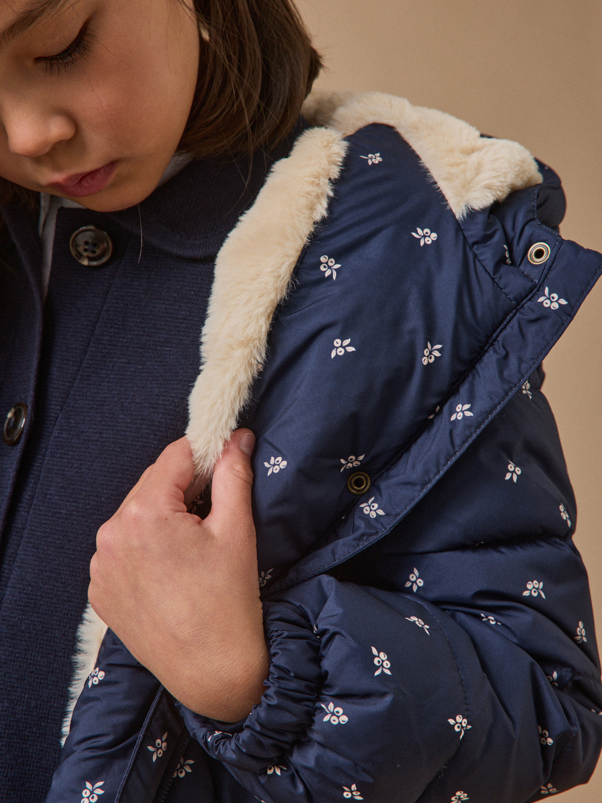 Girl's fleece-lined print puffer