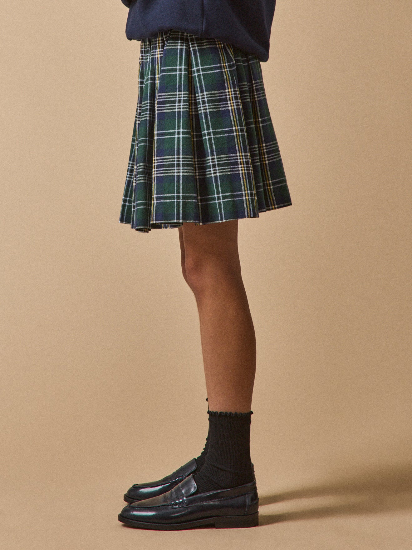 Girl's pleated skirt