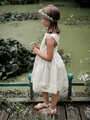 White Lace Flower Girl Dress Kids Party Wear Dresses for Little Girls -  China Flower Girl Dress and Smocked Dresses price