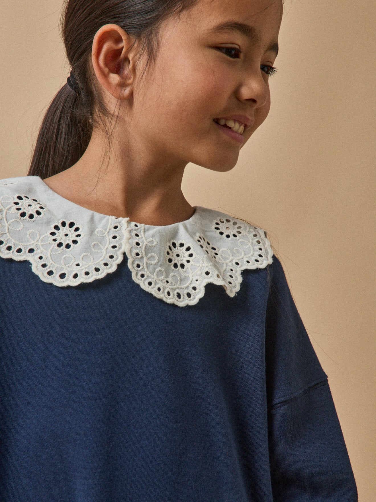 Organic cotton dress with large collar