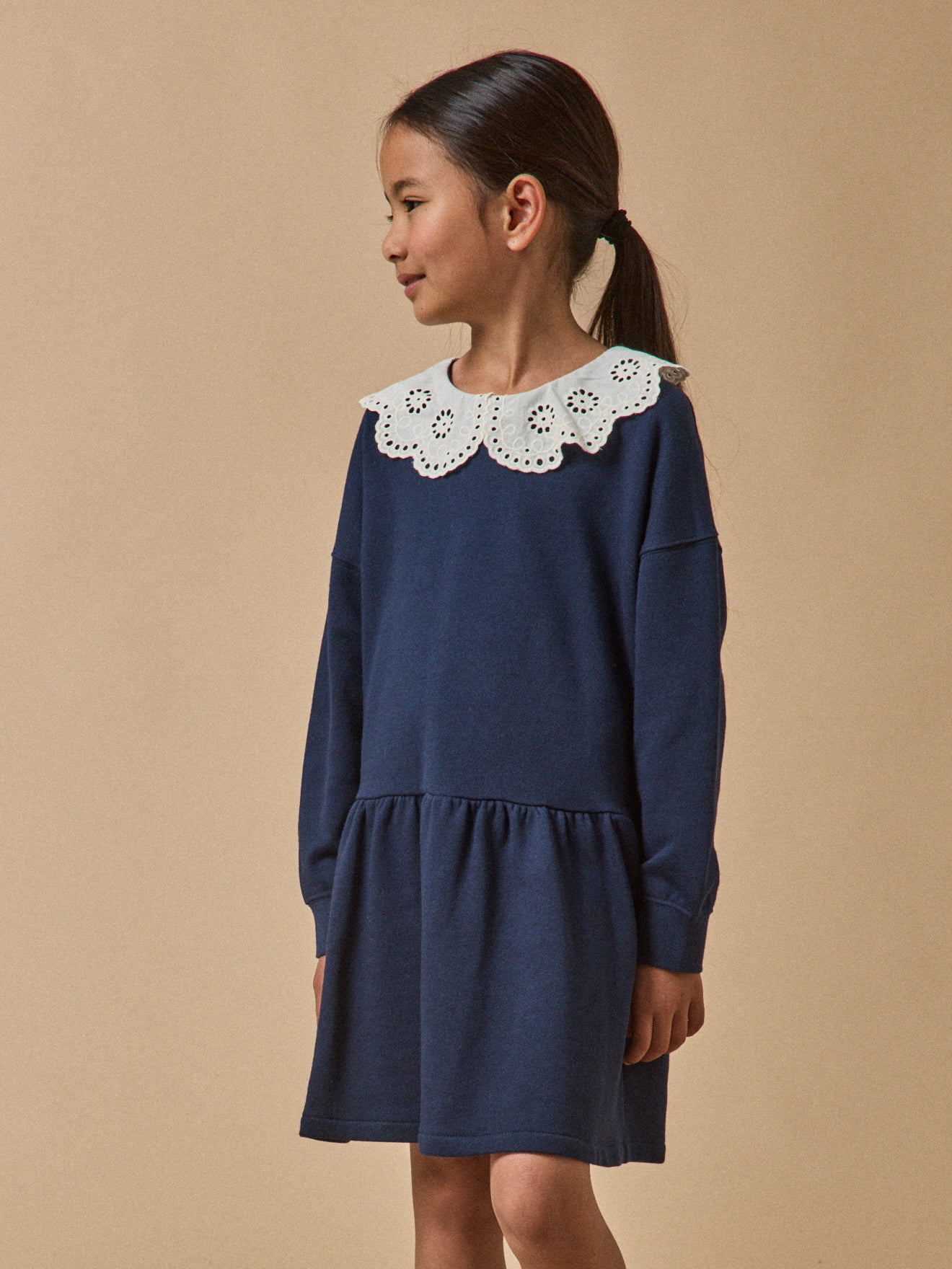 Organic cotton dress with large collar
