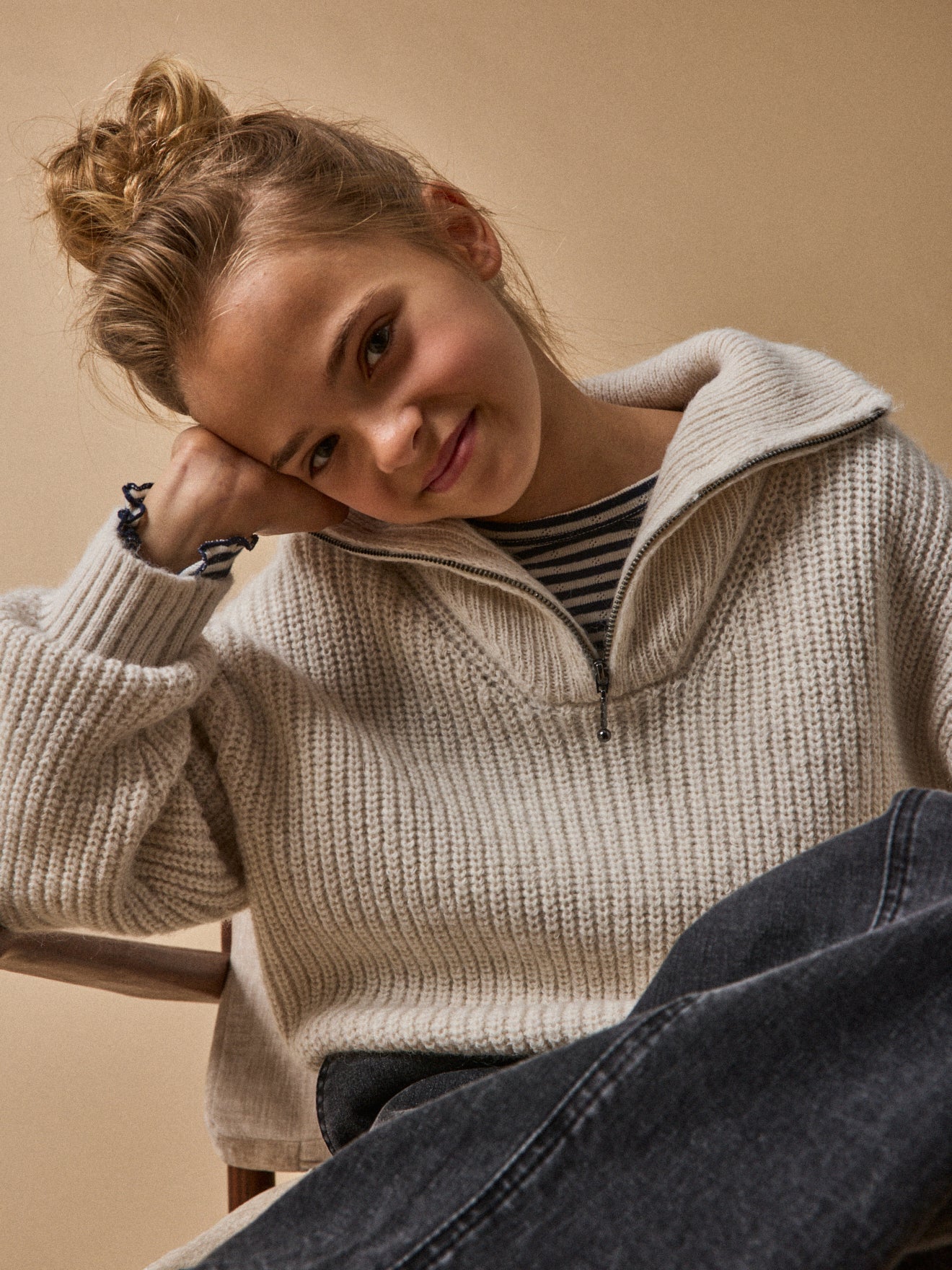 Girl's high-neck sweater
