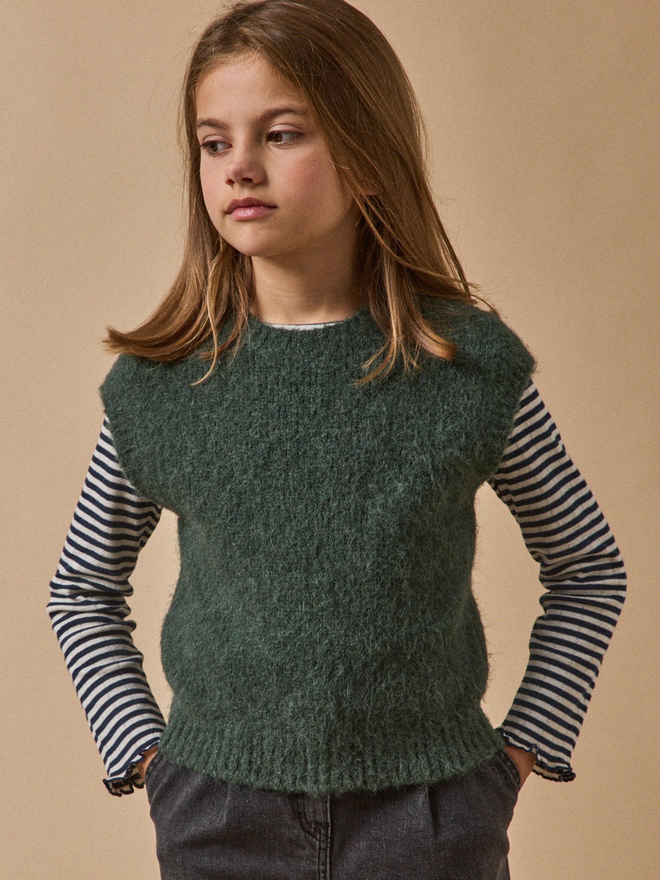Girl's sleeveless wool and alpaca sweater
