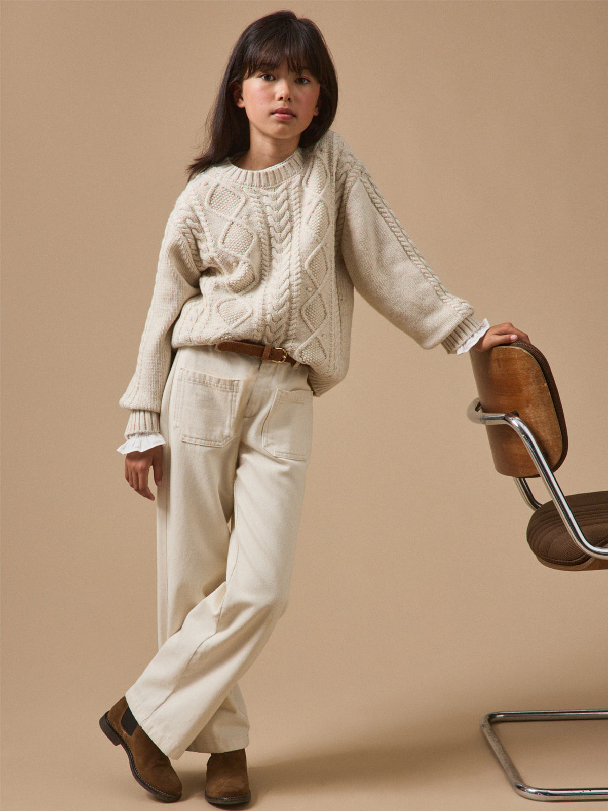 Girl's cable-knit sweater with wool