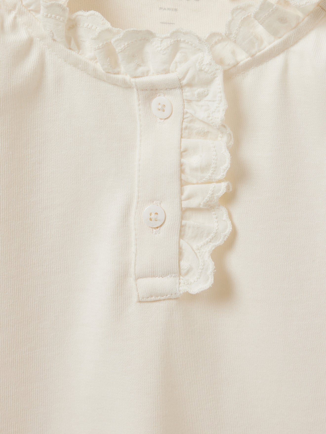 Girl's T-shirt with embroidered high neckline made with organic cotton