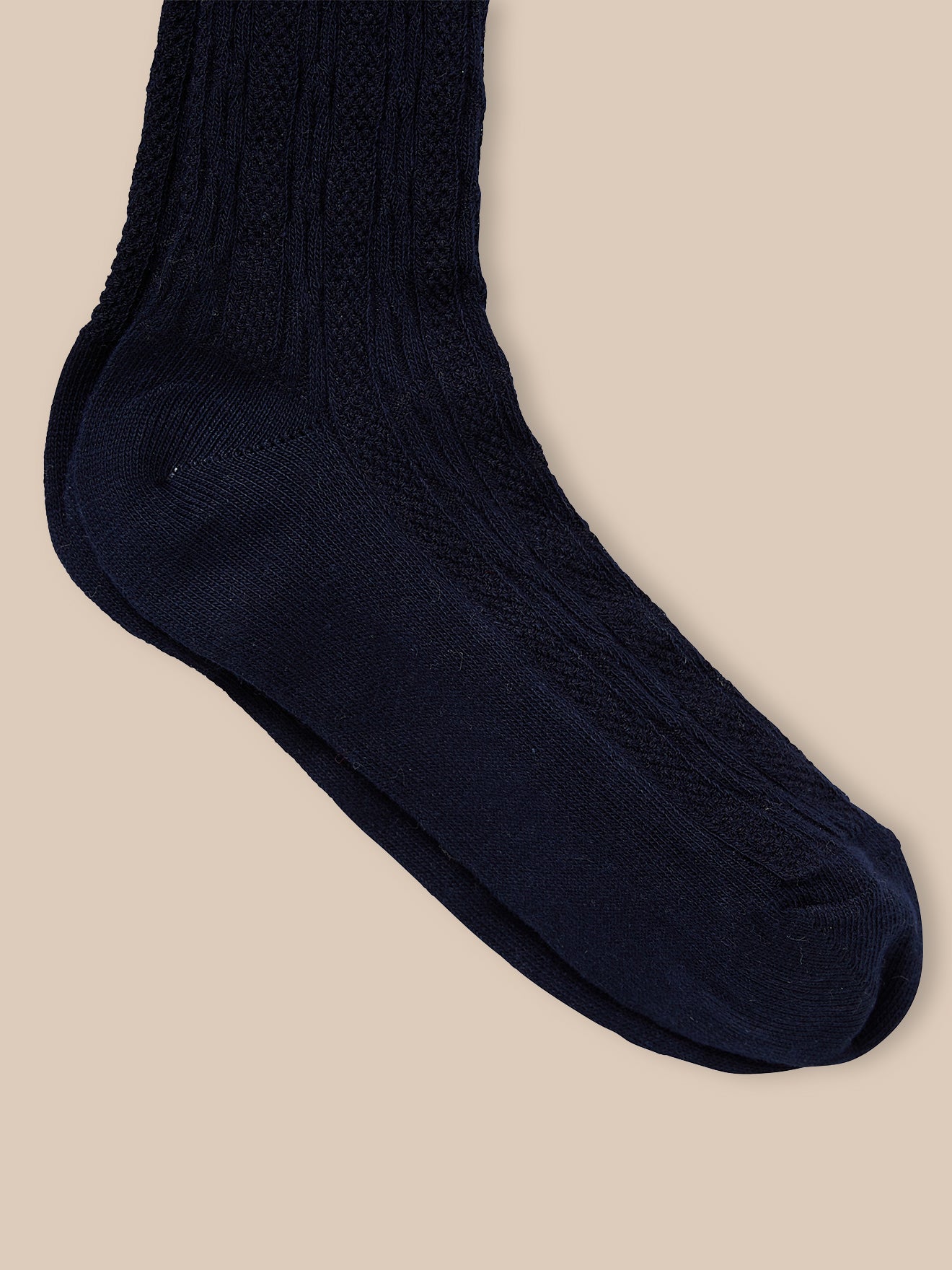 Girl's cable-knit tights