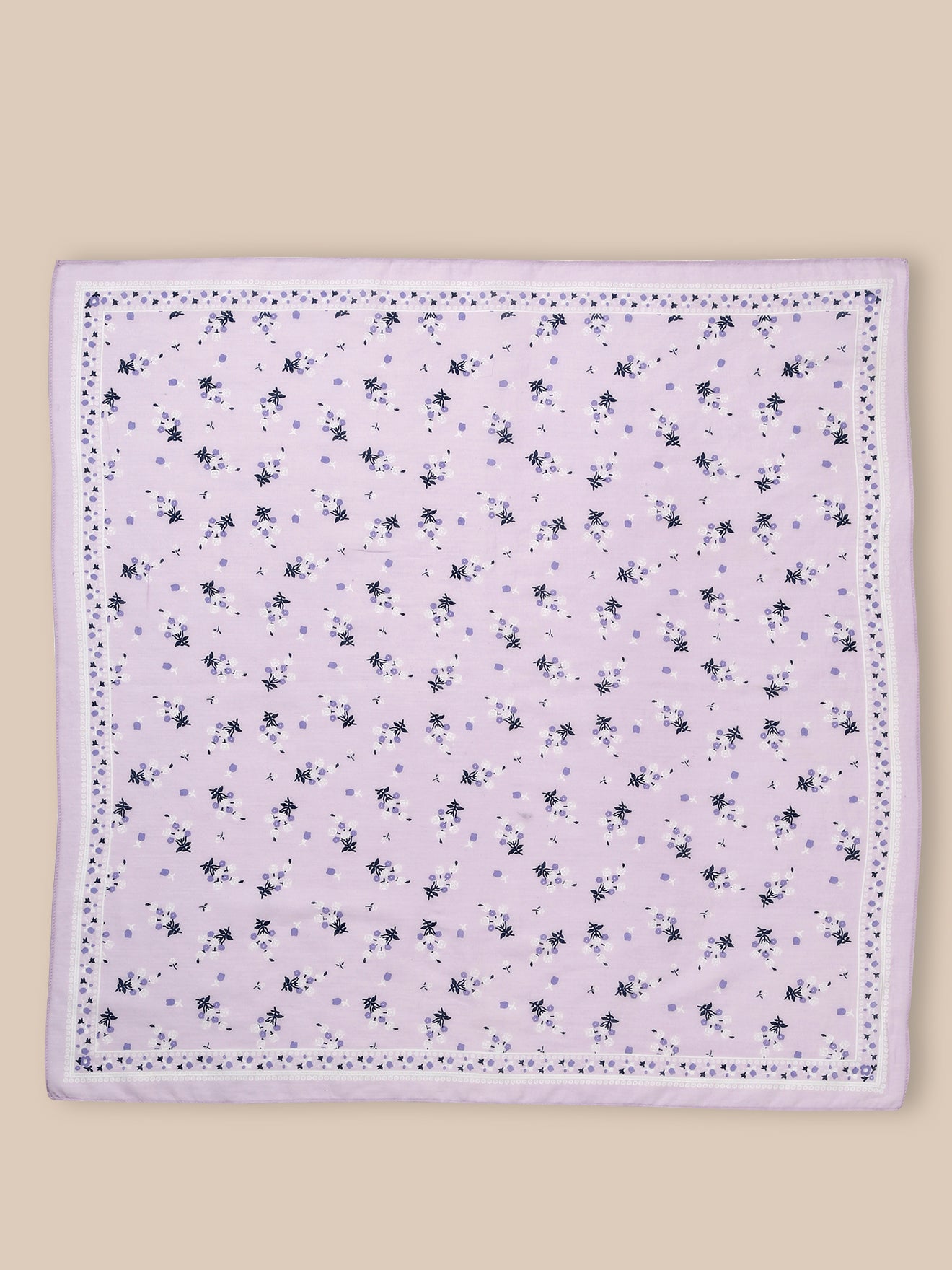 Girl's scarf with bouquet print