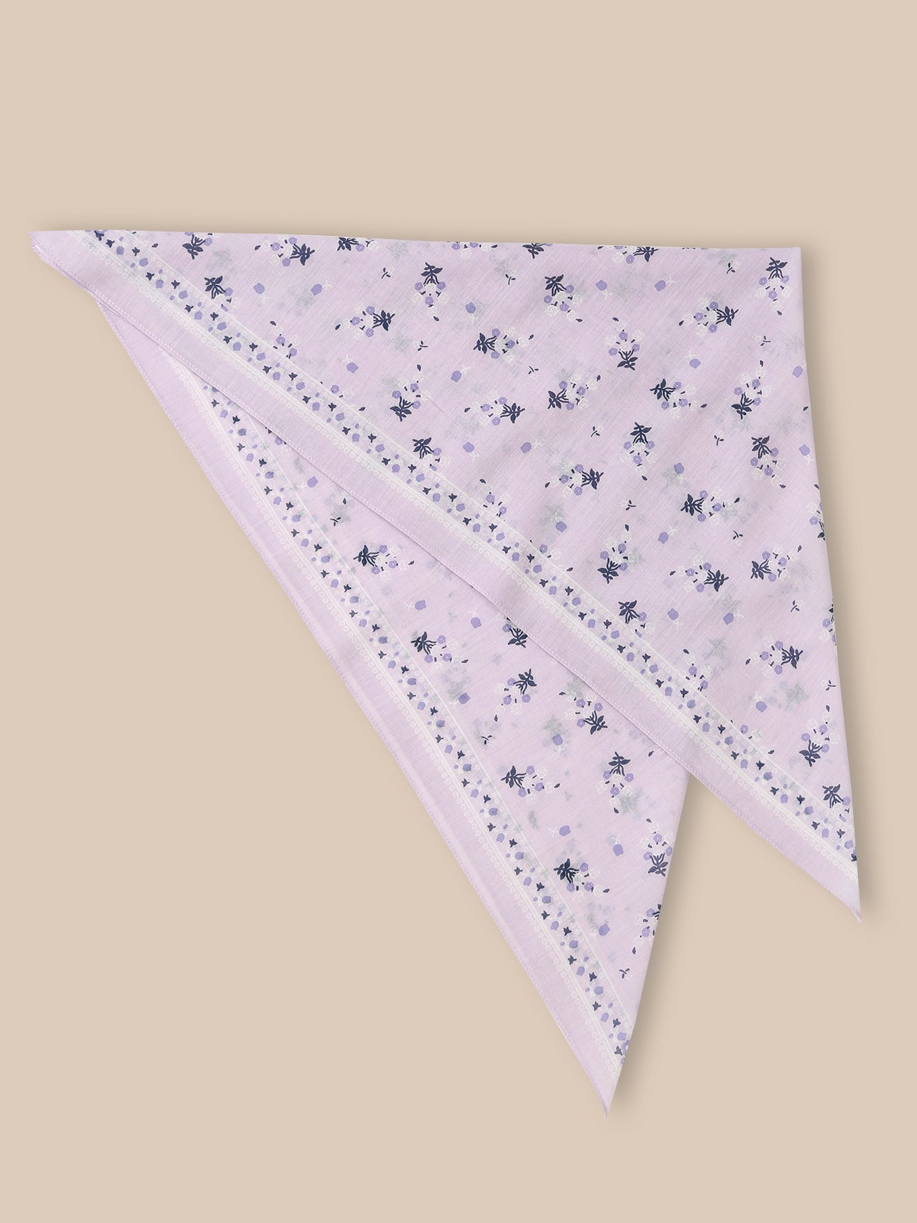 Girl's scarf with bouquet print