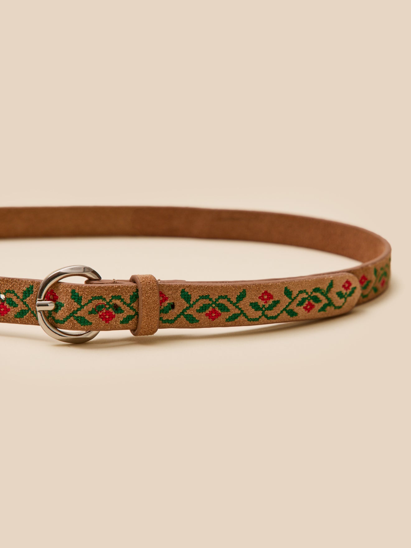 Girl's embroidered leather belt