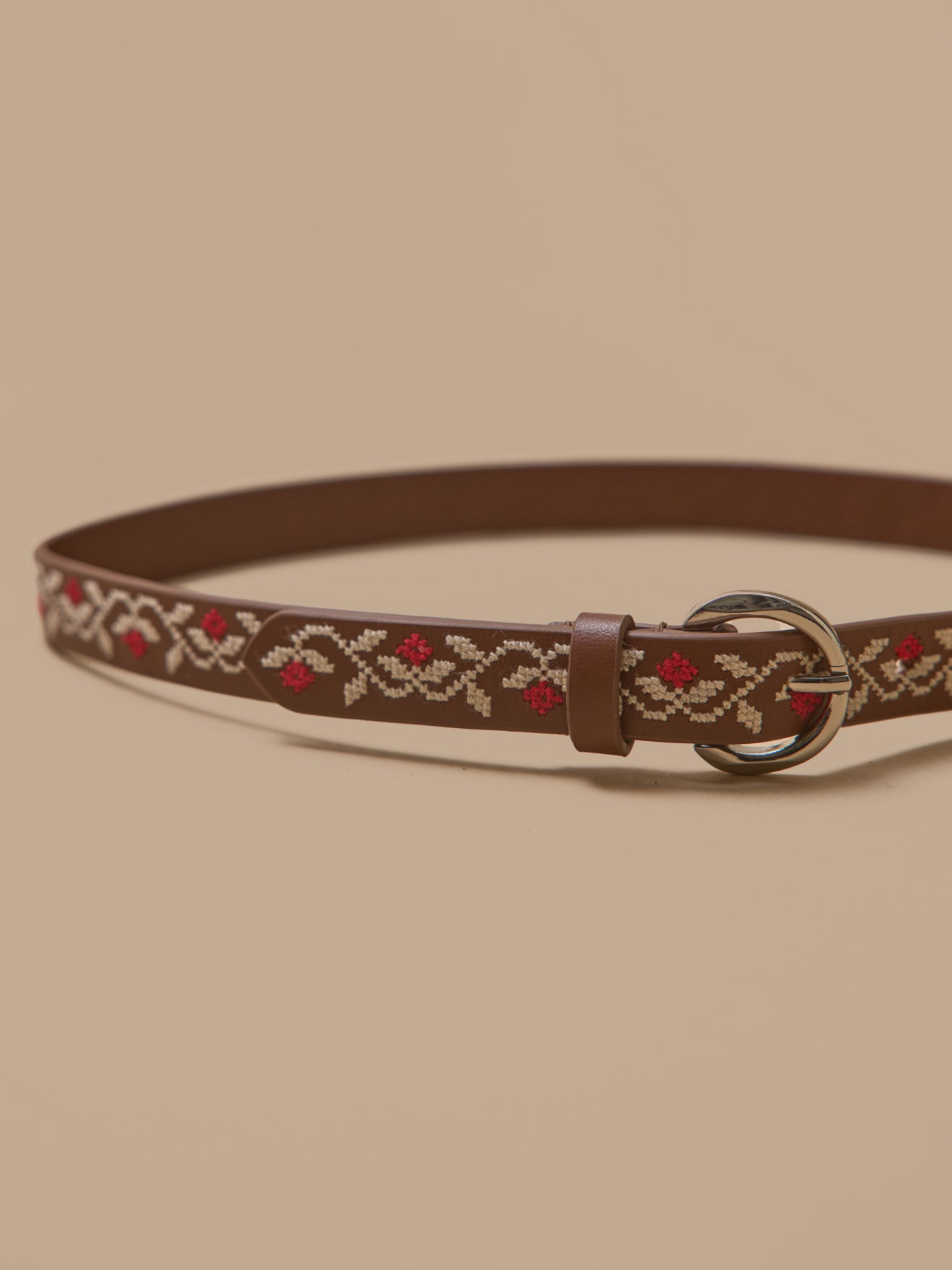 Girl's embroidered leather belt