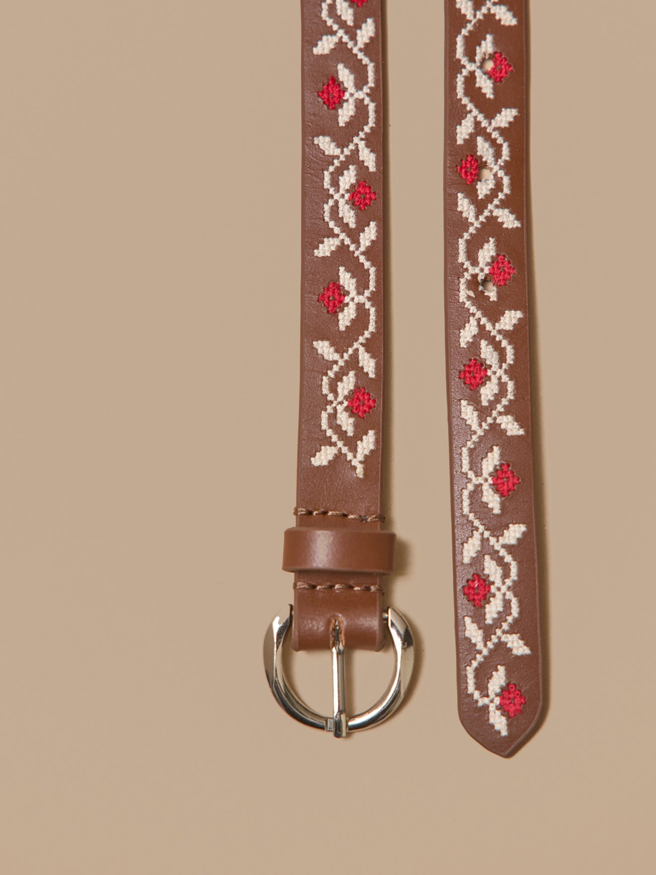 Girl's embroidered leather belt