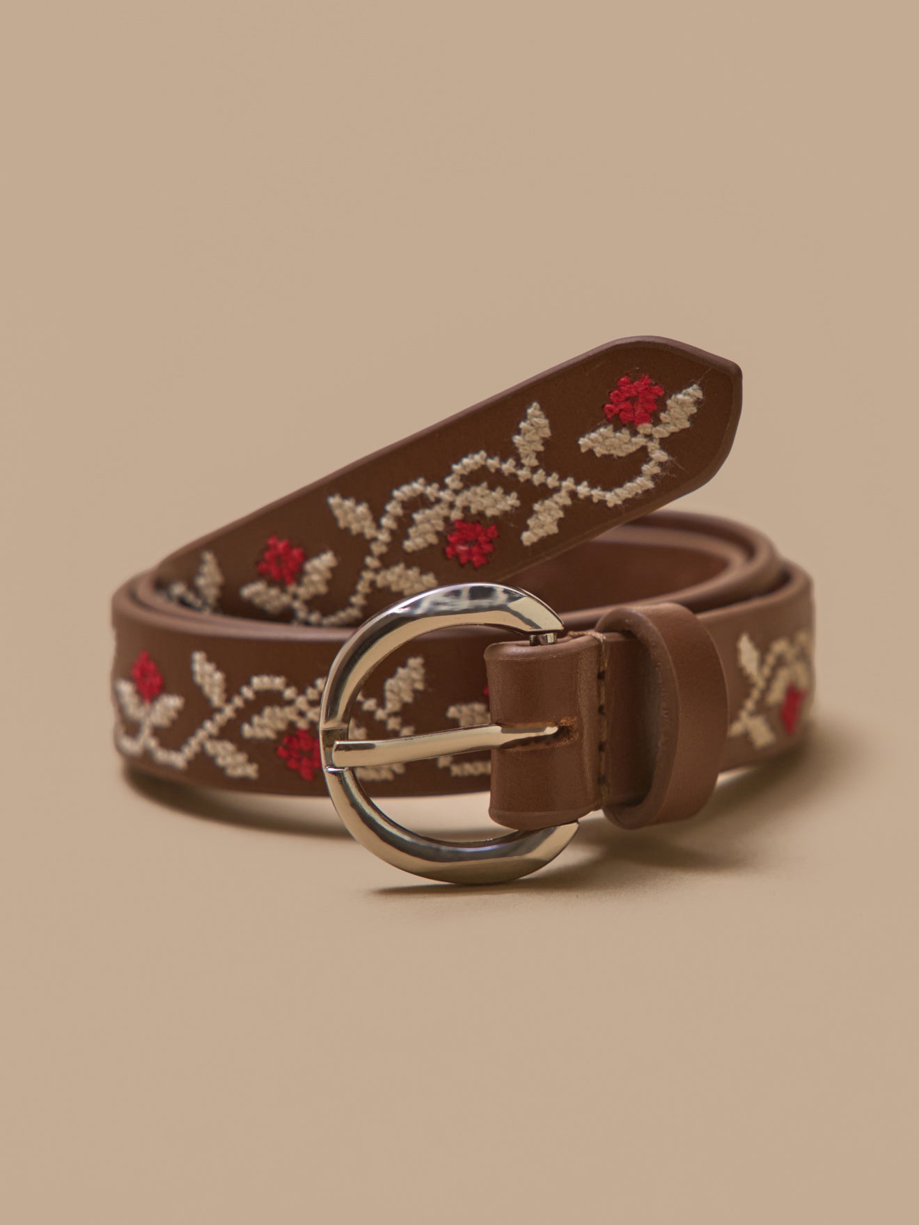 Girl's embroidered leather belt