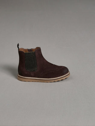 Girl's Chelsea boots with punch-hole toe