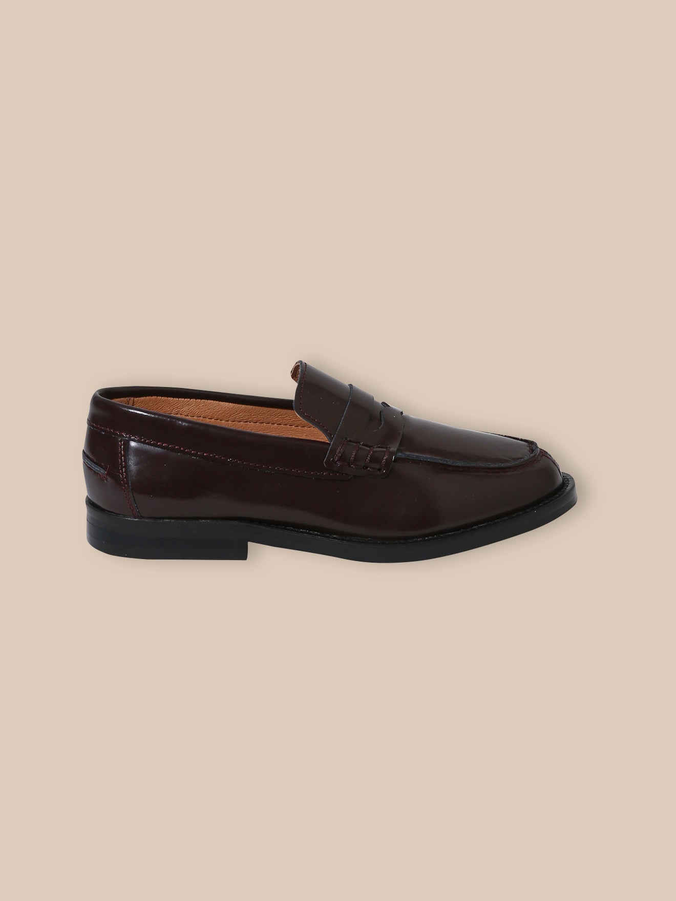 Girl's leather loafers