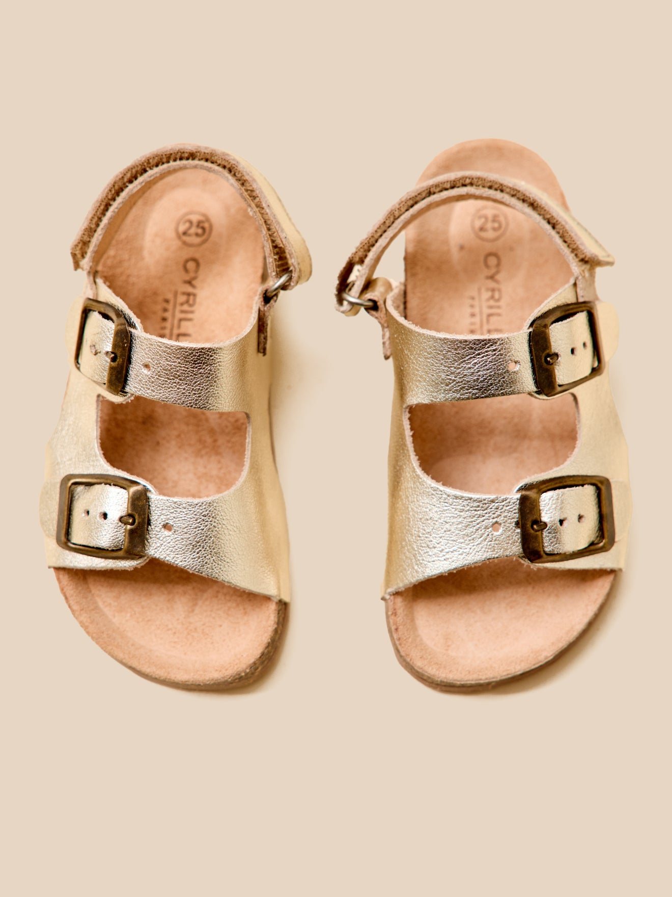 Girl's leather sandals