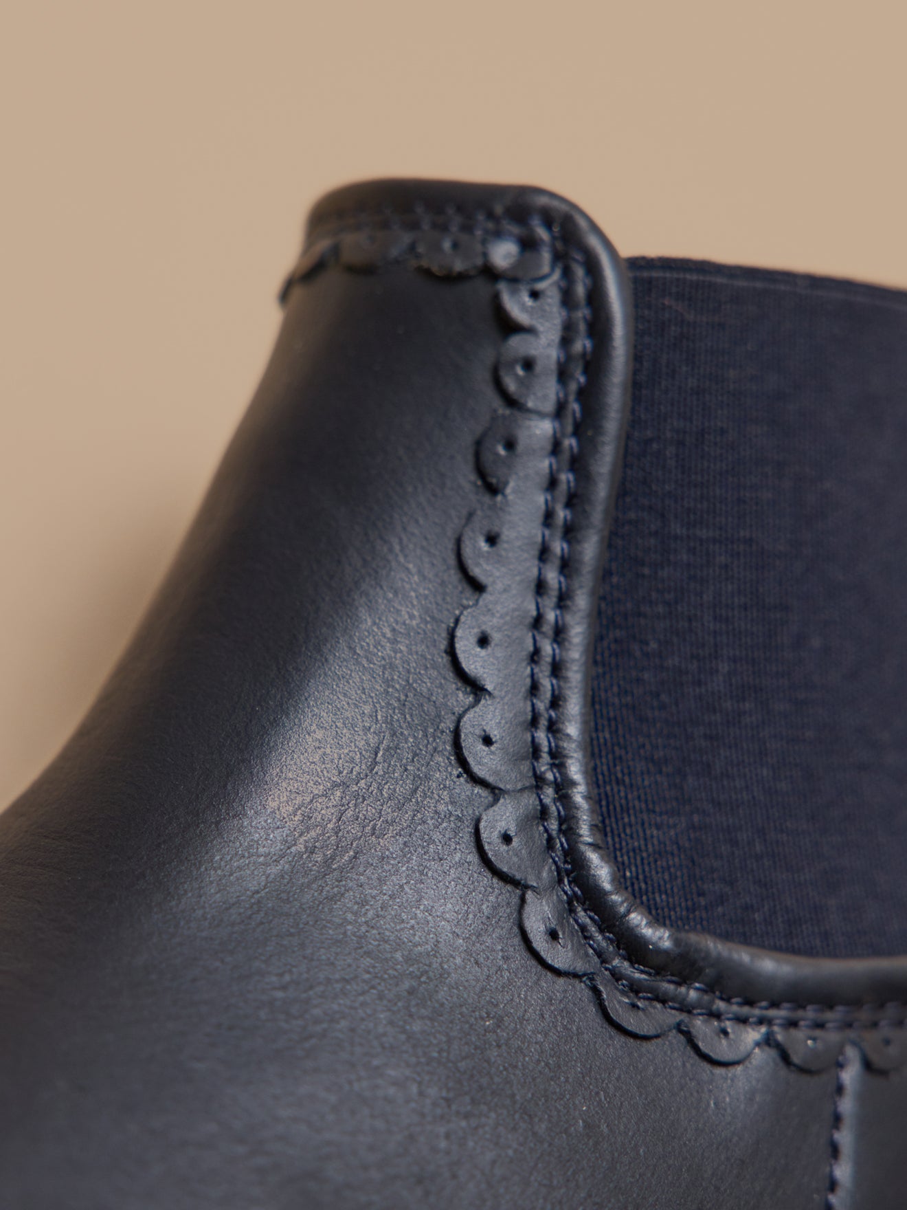 Girl's leather low boots