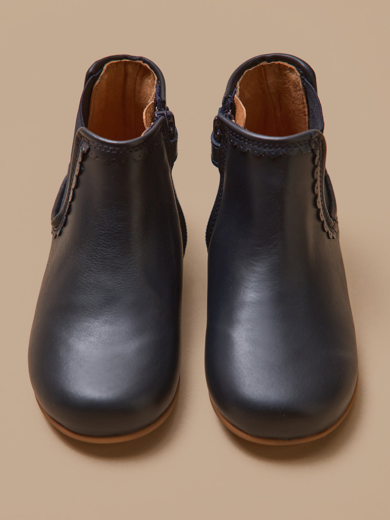 Girl's leather low boots
