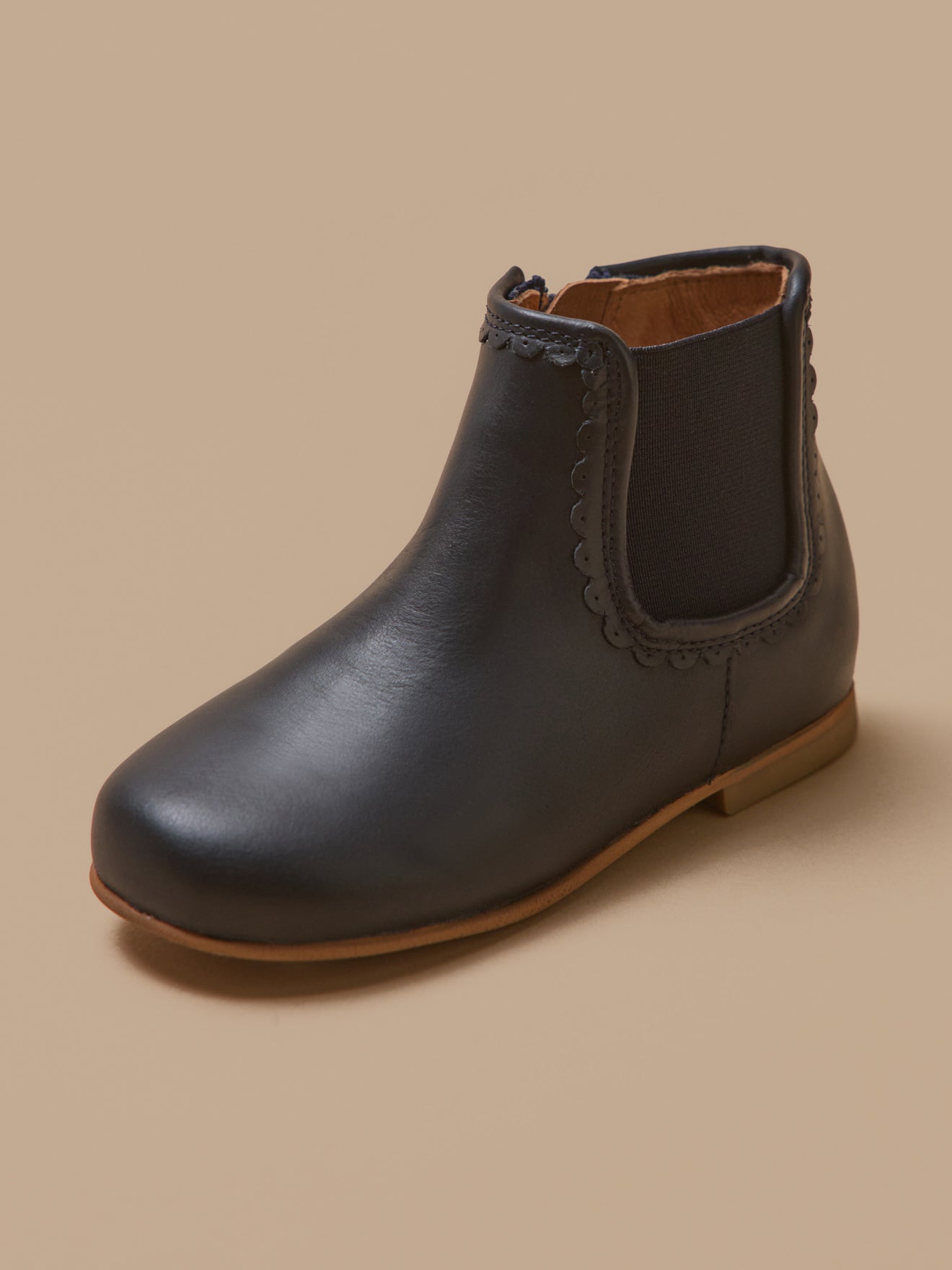 Girl's leather low boots
