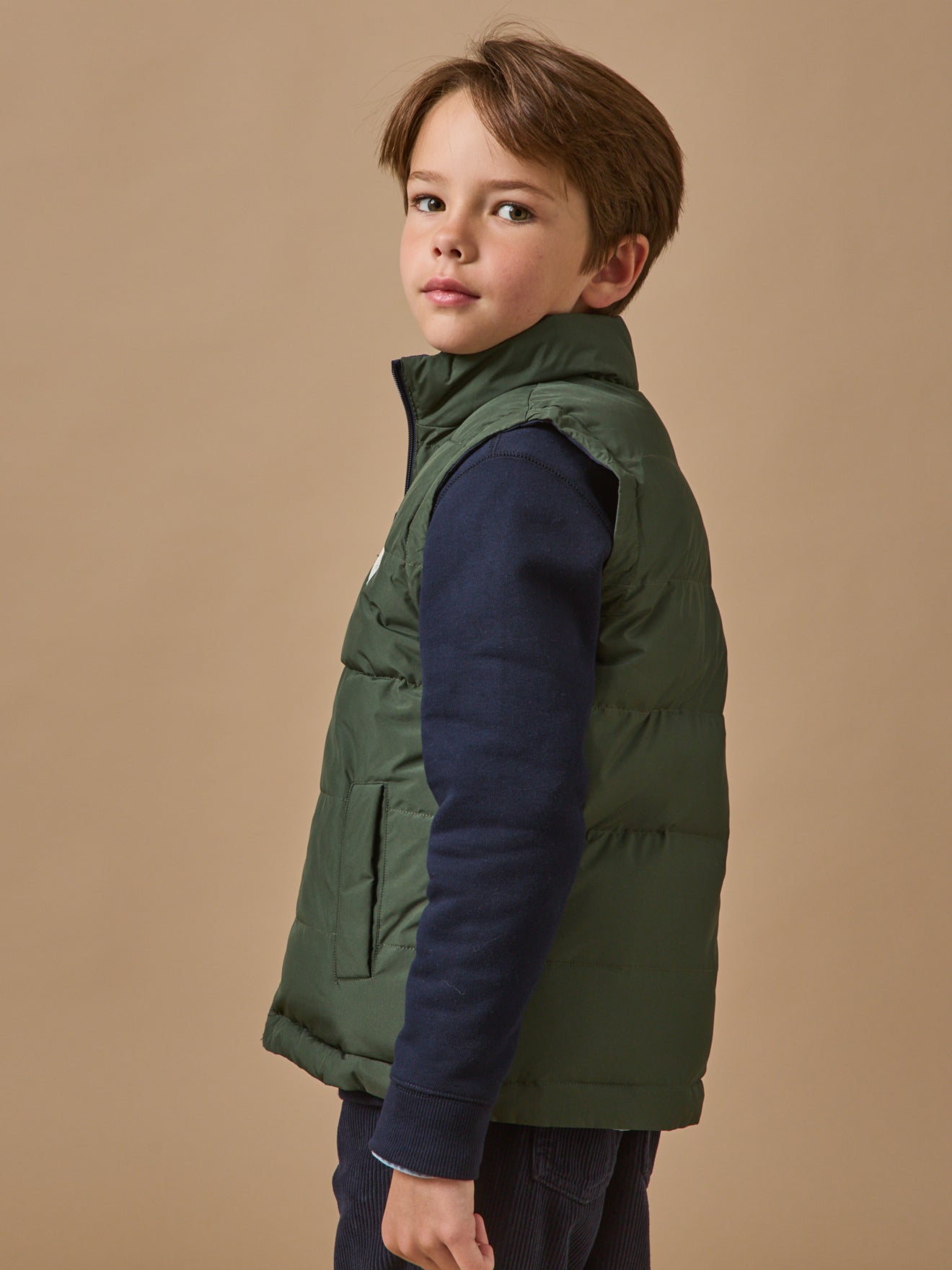 Boy's reversible sleeveless puffer jacket