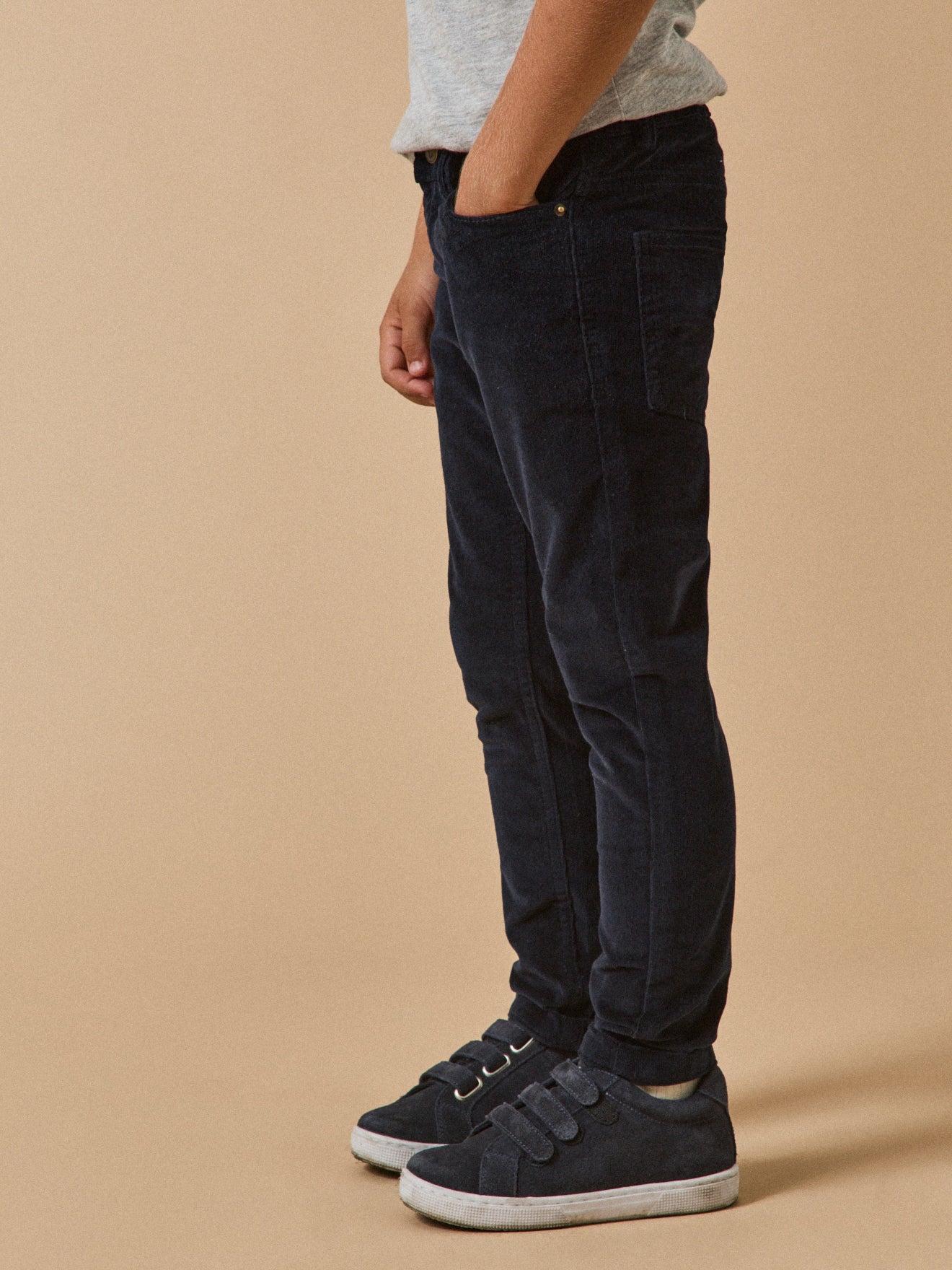 Boy's slim-fit corduroy trousers