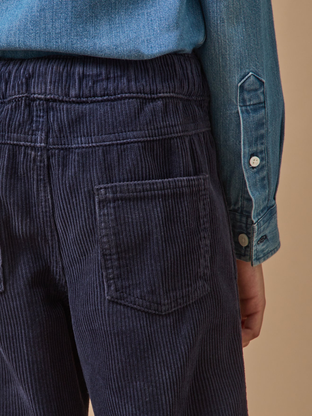 Boy's loose corduroy trousers