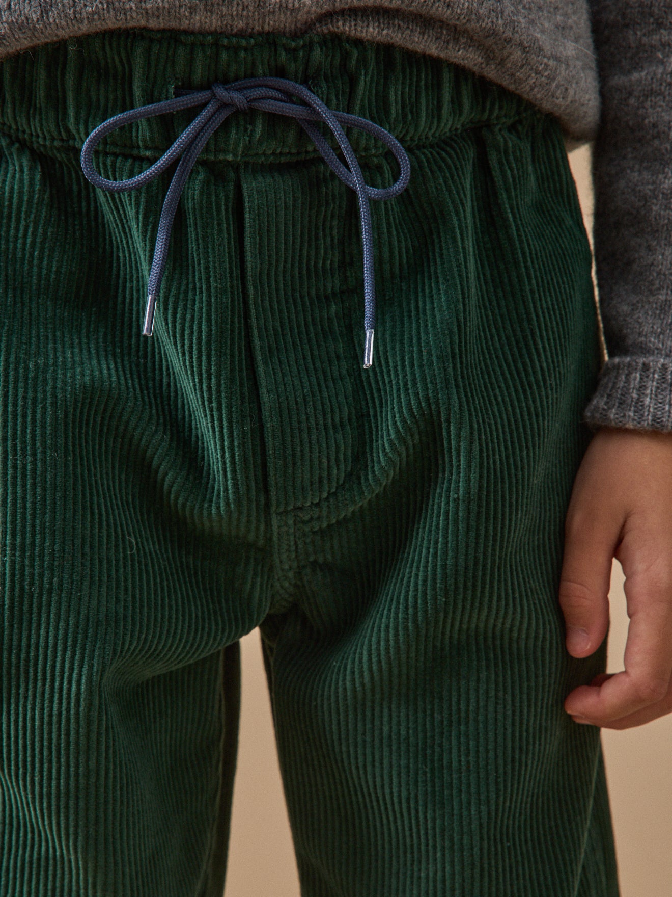 Boy's loose corduroy trousers