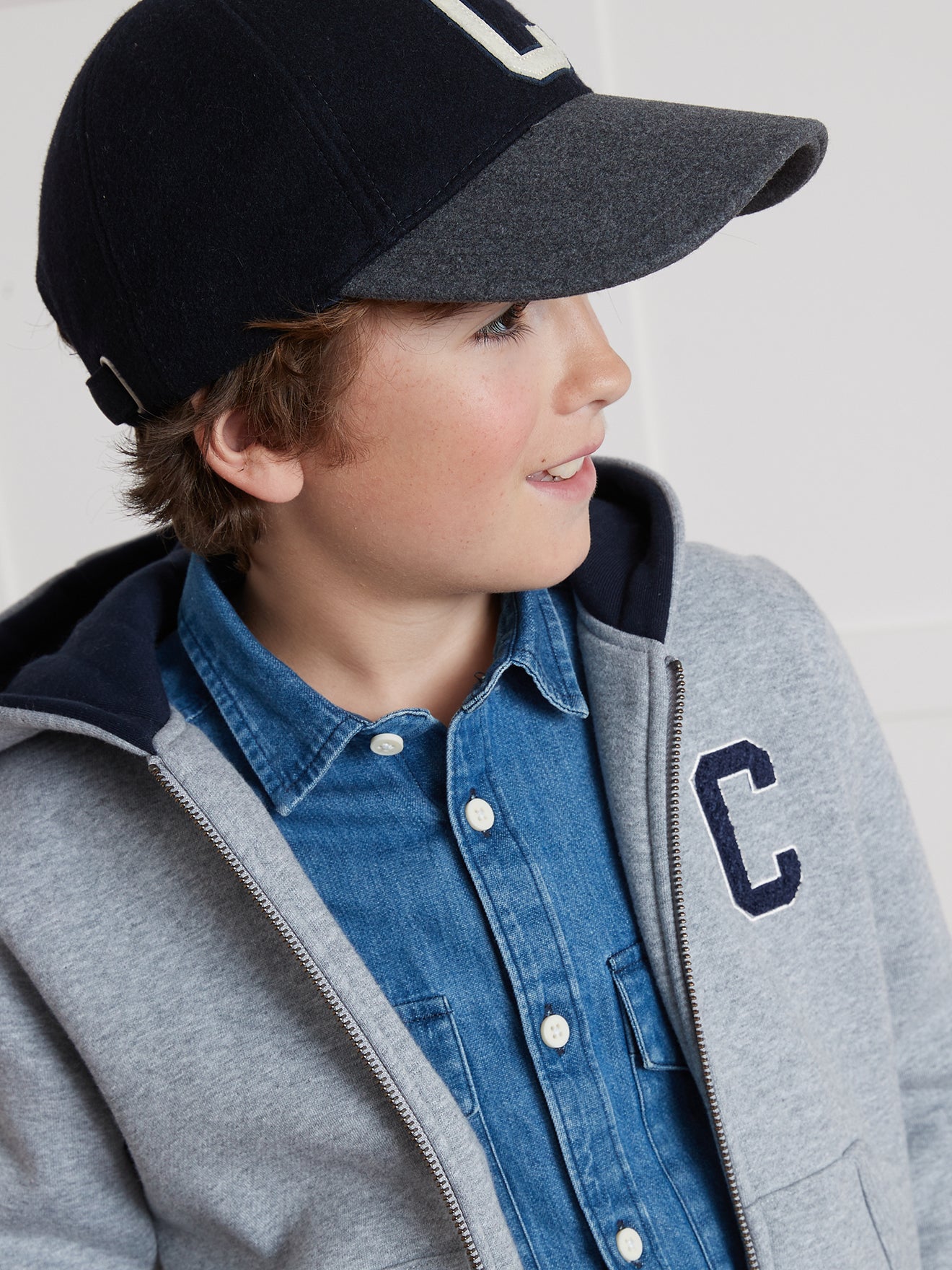 Boy's zip sweatshirt with hood