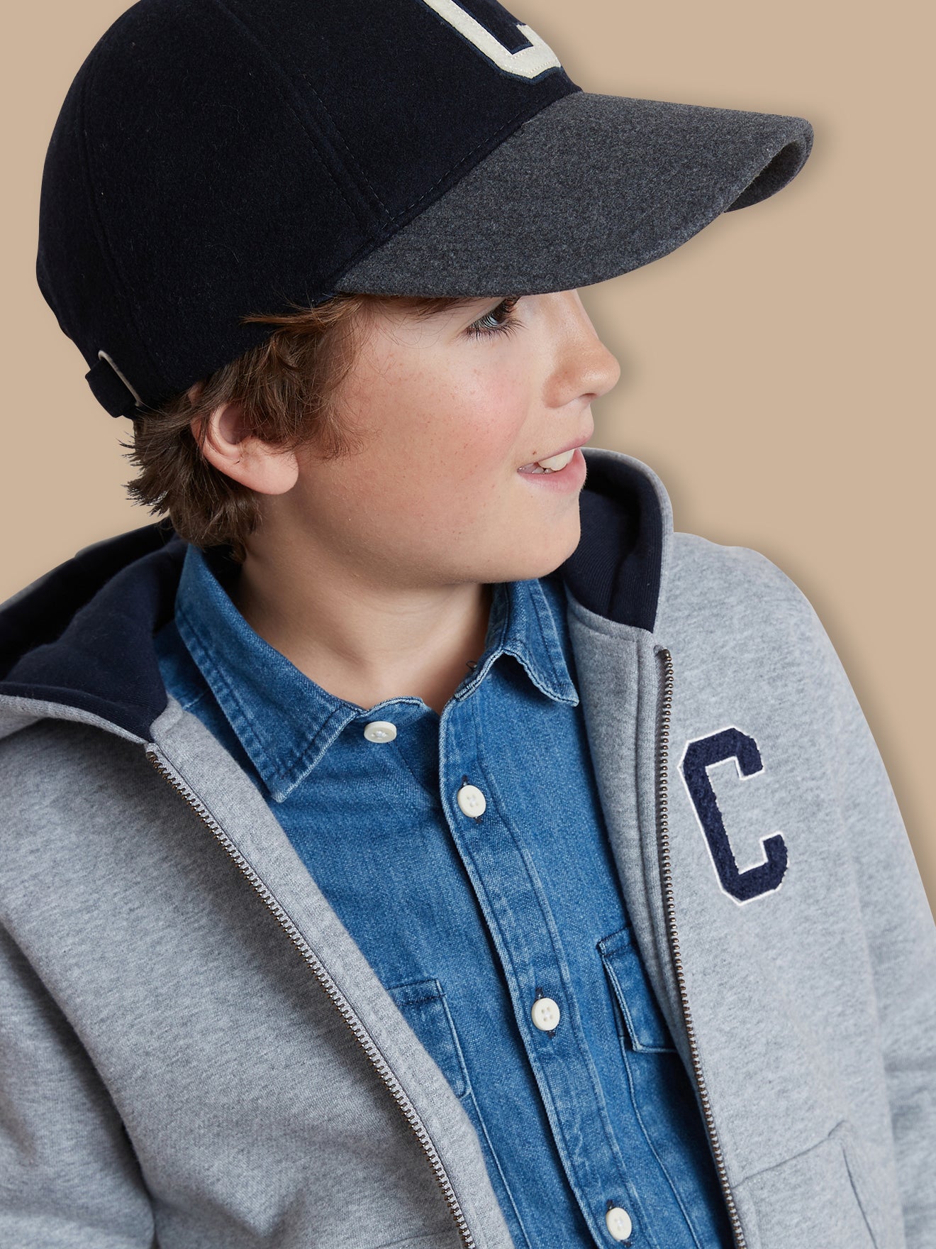 Boy's zip sweatshirt with hood