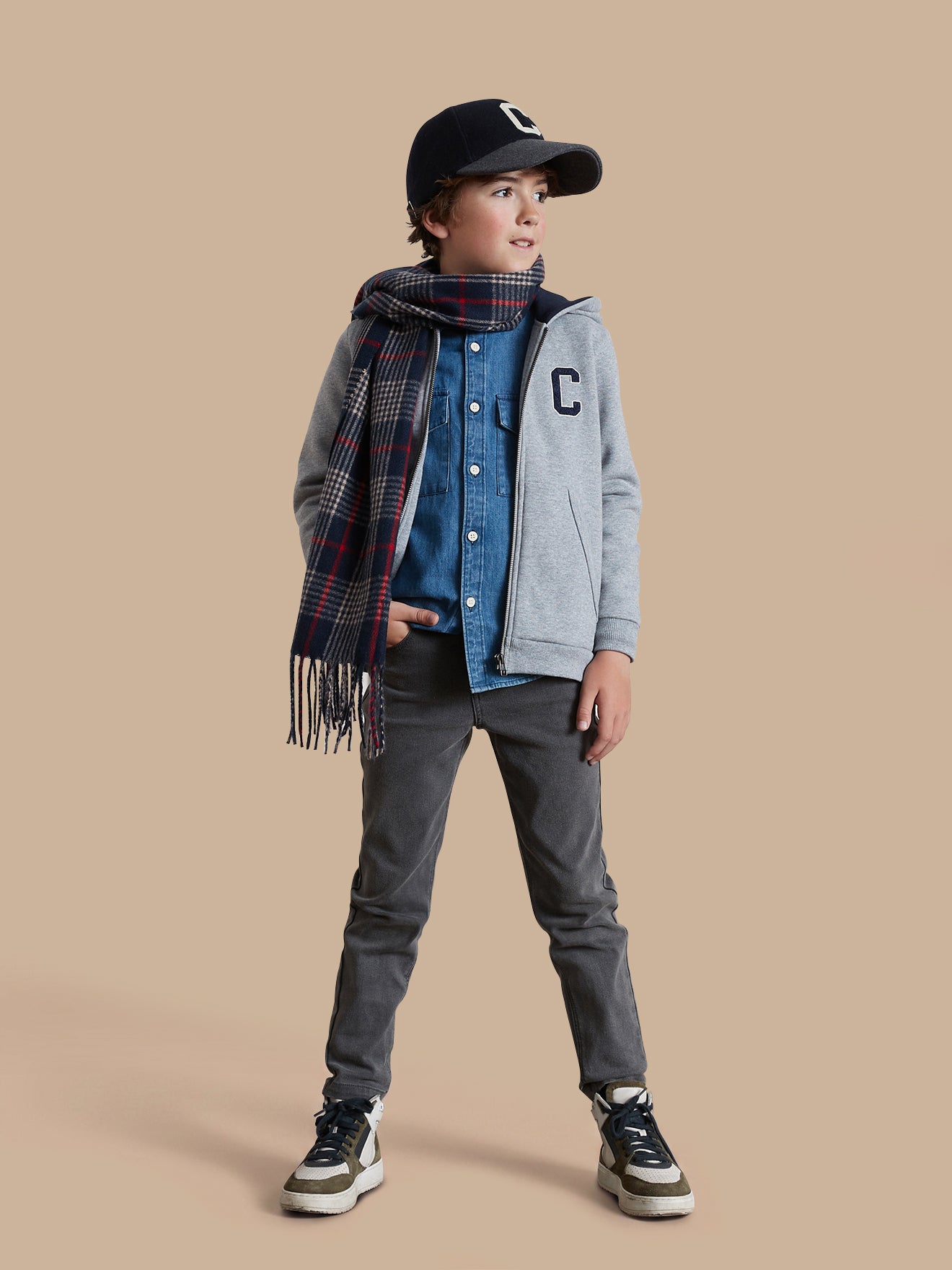 Boy's zip sweatshirt with hood