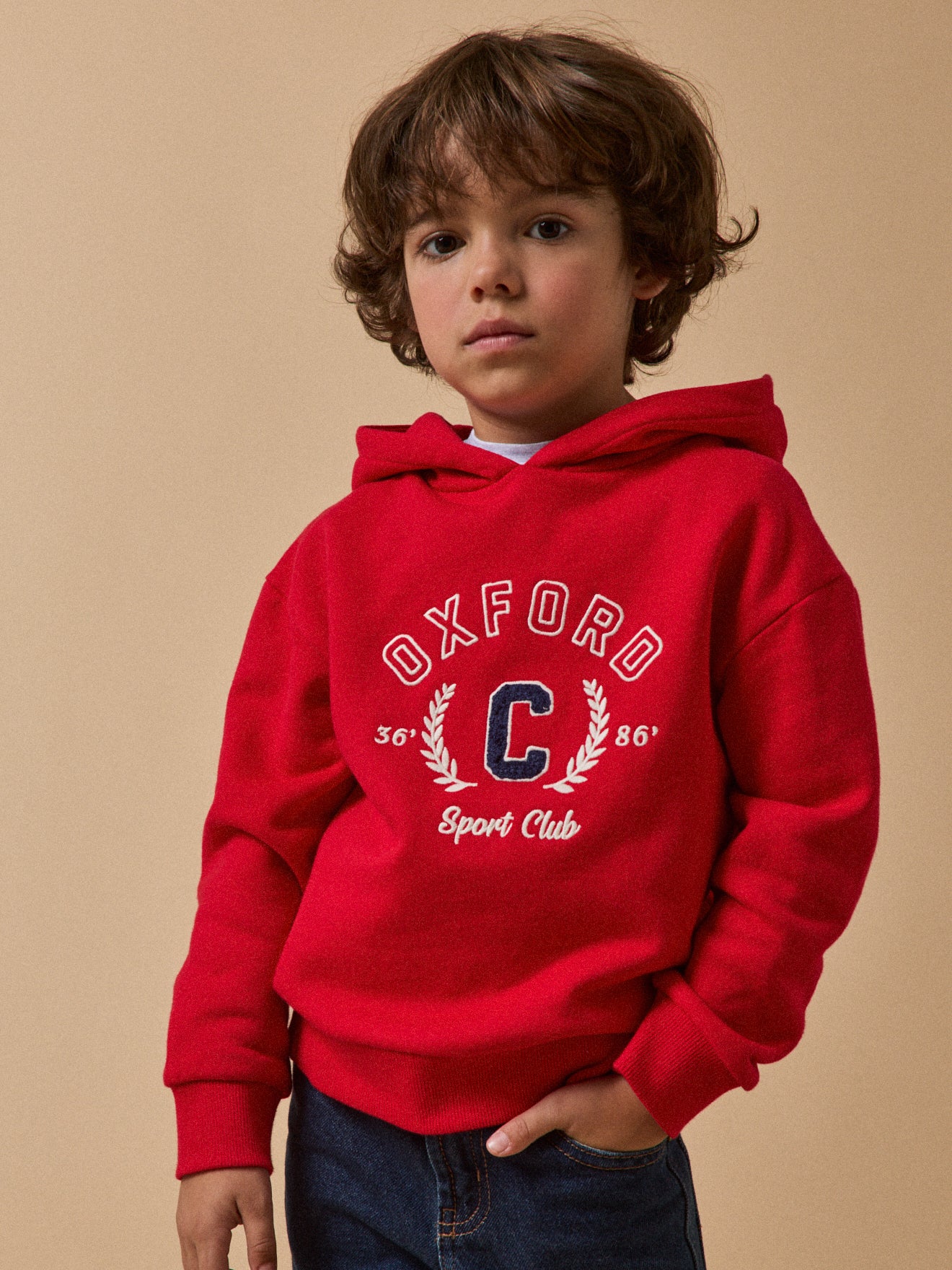 Boy's embroidered sweatshirt made with organic cotton