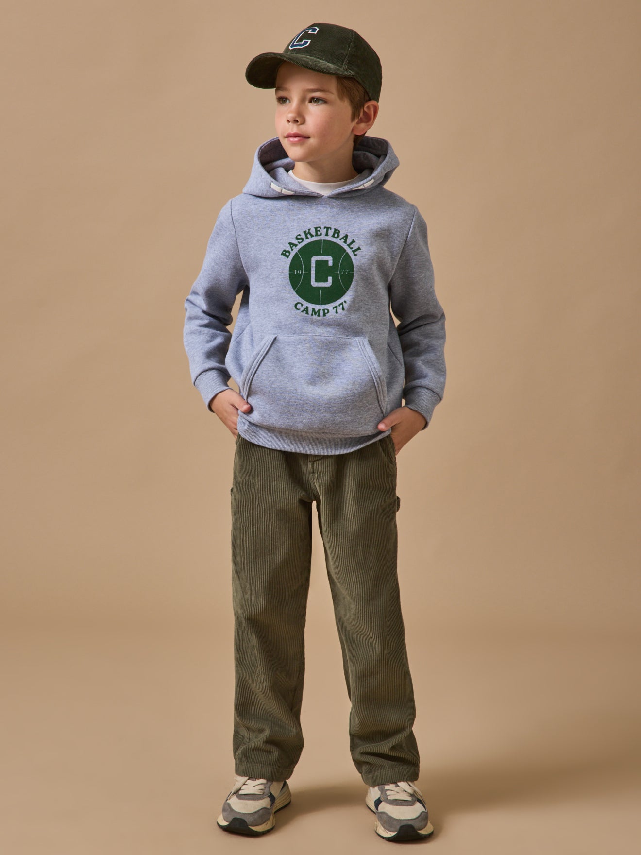Boy's sweatshirt with hood