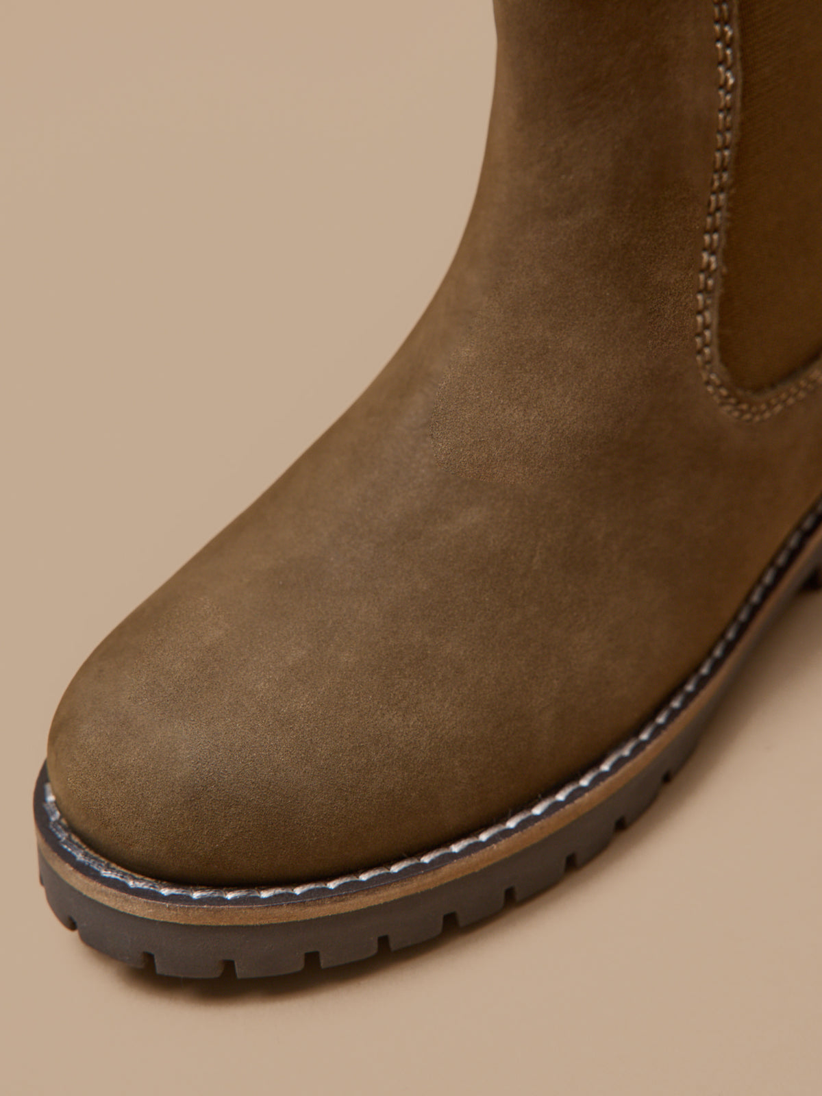 Boy's nubuck leather Chelsea boots