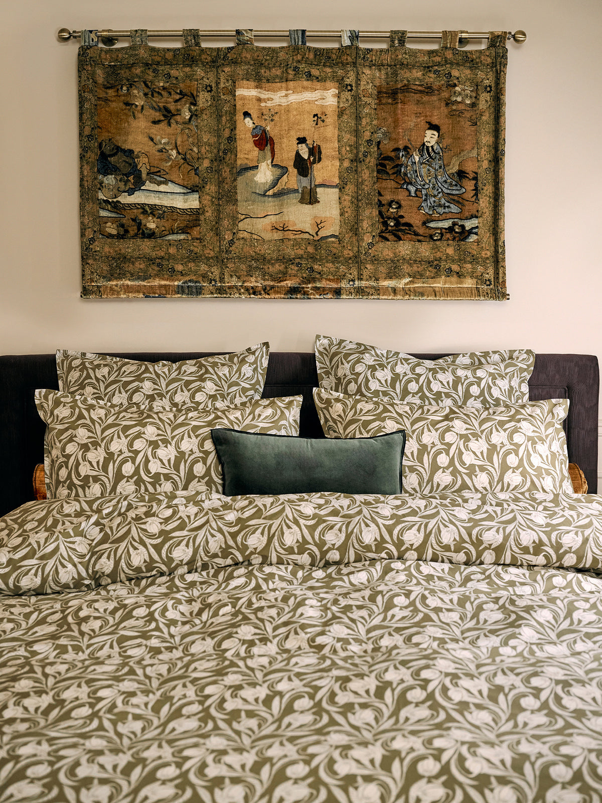 LOOKBOOK_GRAND_HOTEL_parure_lit_feuillage_vert_c8cdf461-41d5-4e76-a09f-e596e5a6025c