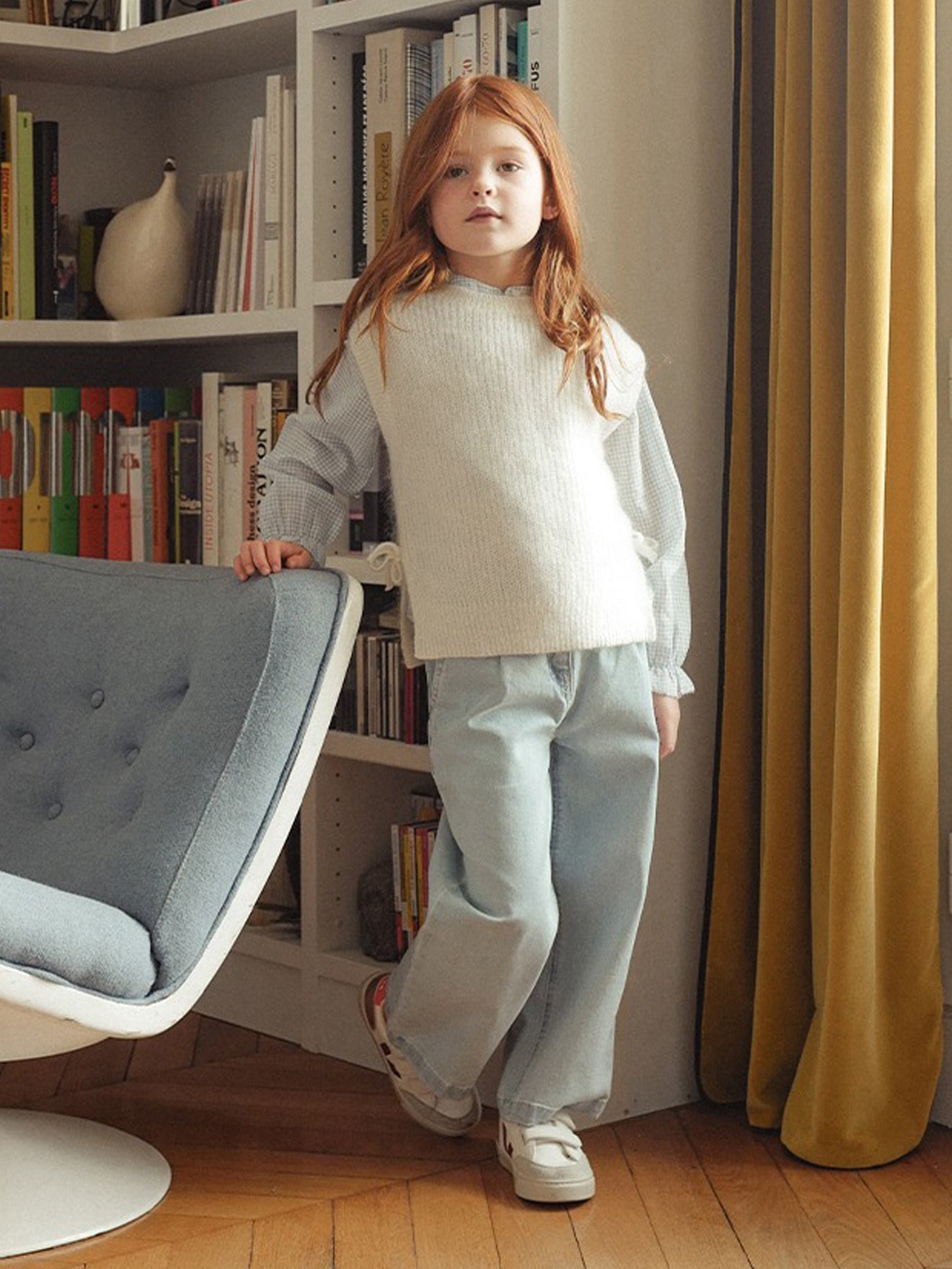 fille_78a70761-674f-402a-b98d-c3d6b93ab8ca