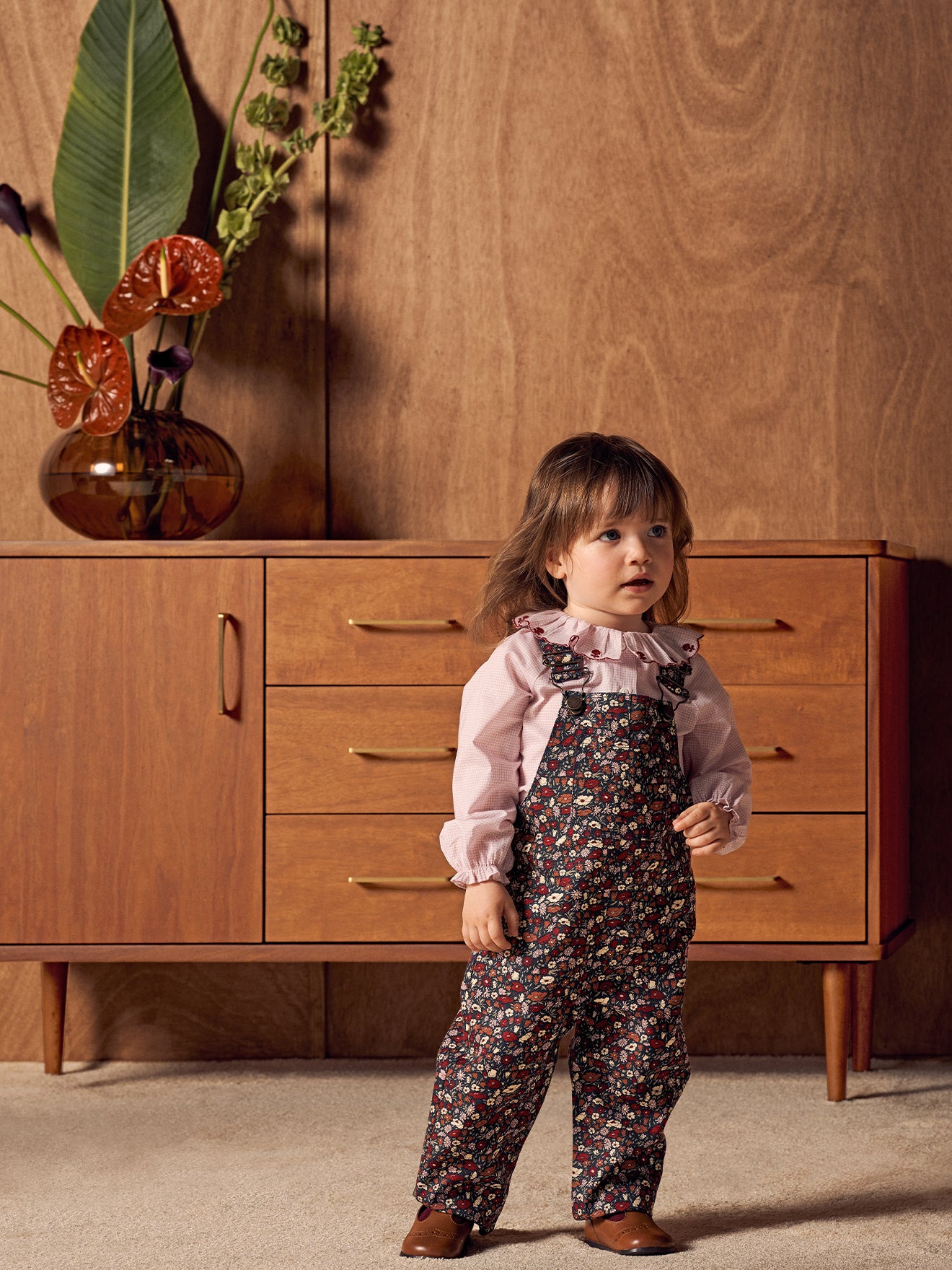 lookbook_liberty_bebe_fille_en_salopette