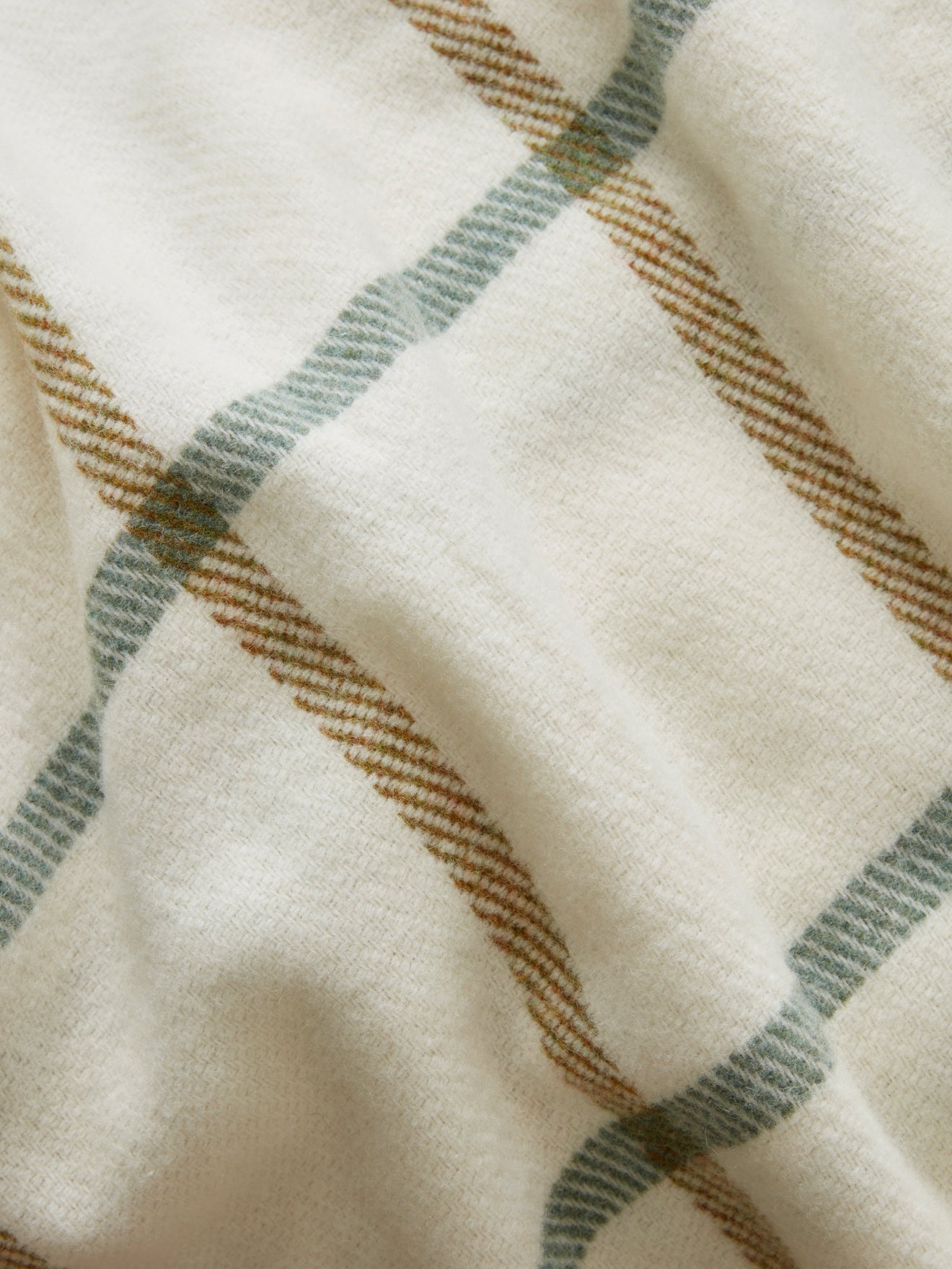 Plaid XL à carreaux, laine majoritaire