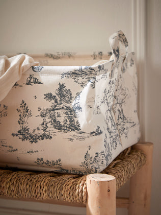 Small toile de Jouy inspired laundry bag