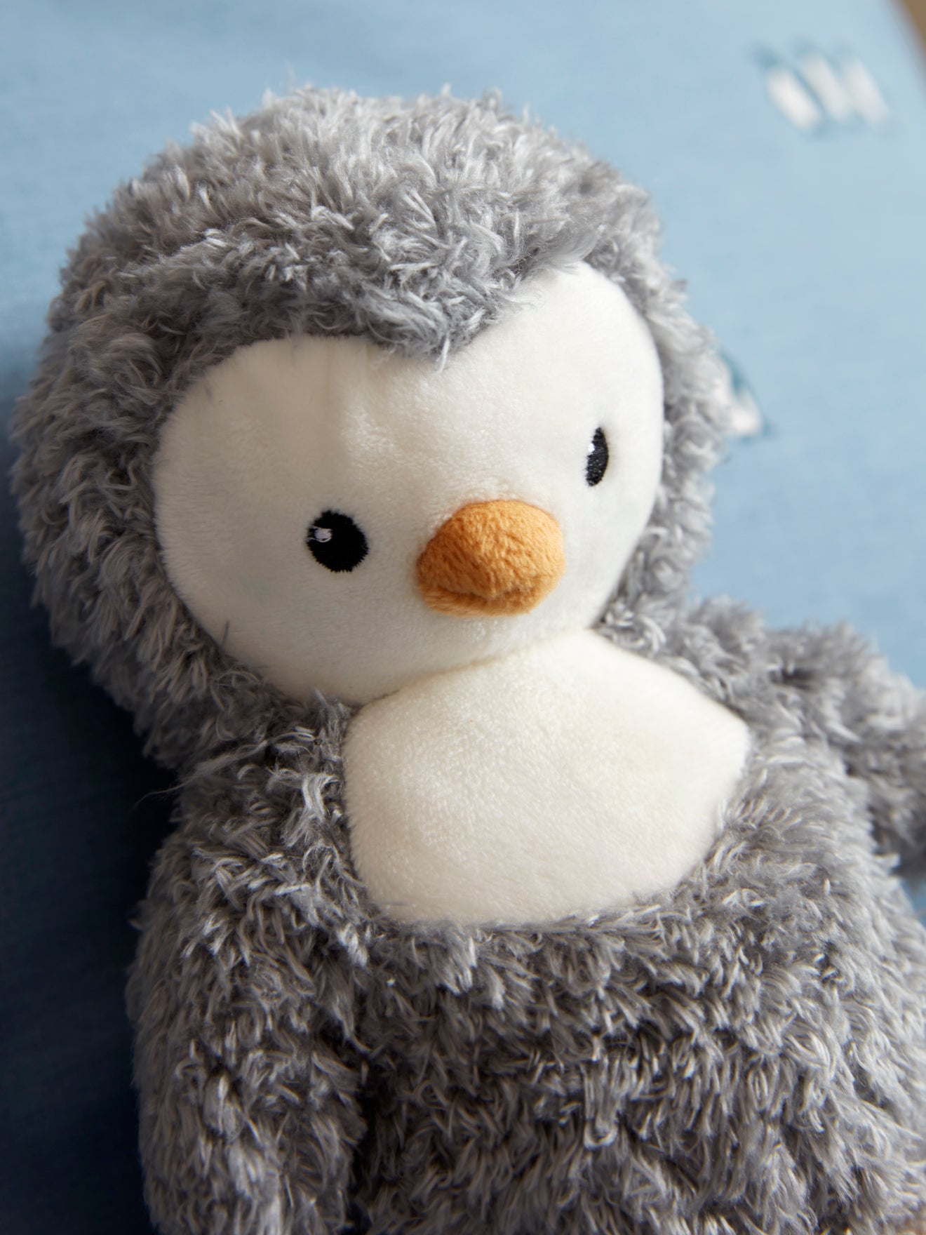 Penguin plush toy
